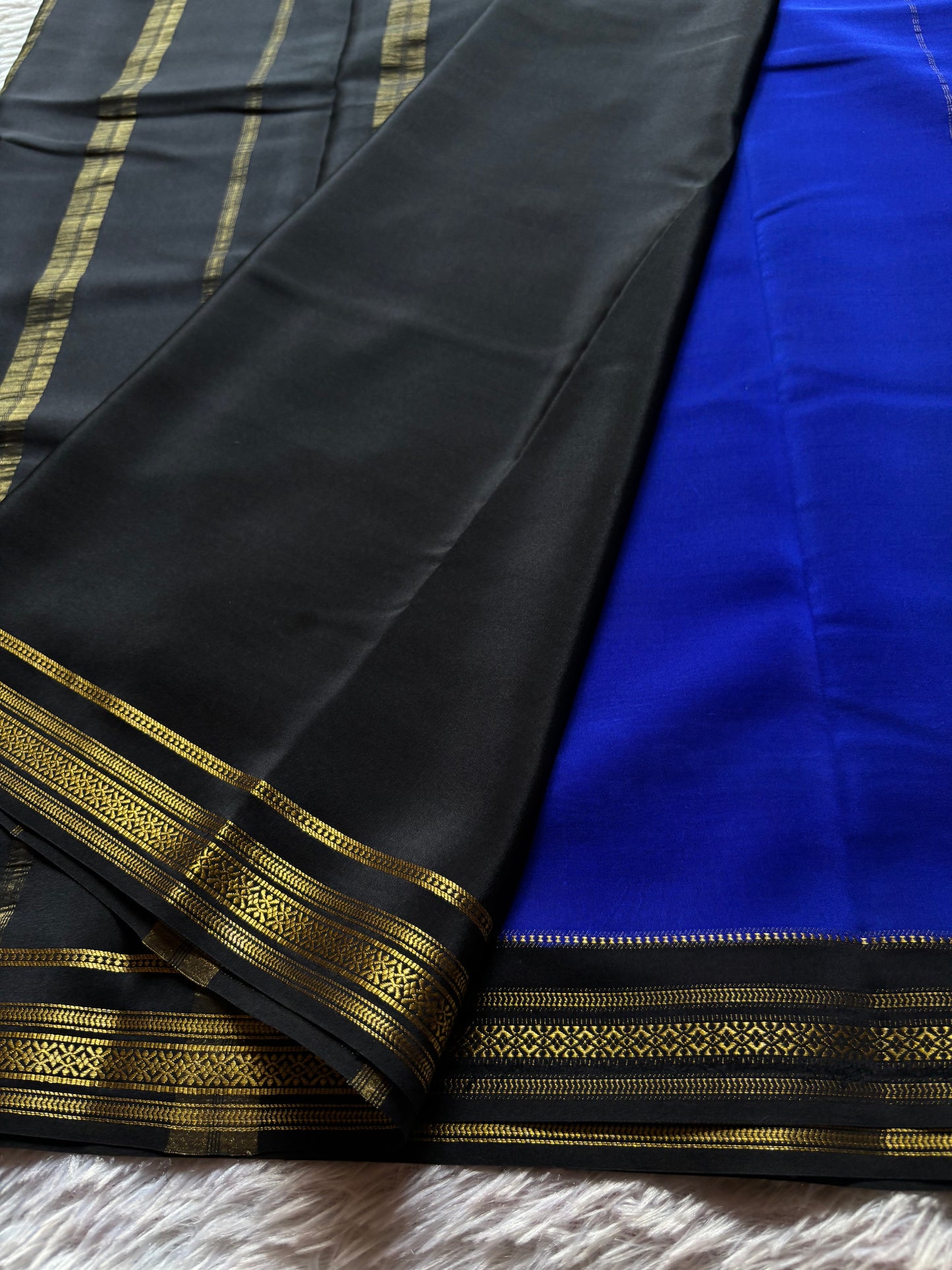 Shailaja (2D) : Royal blue-black