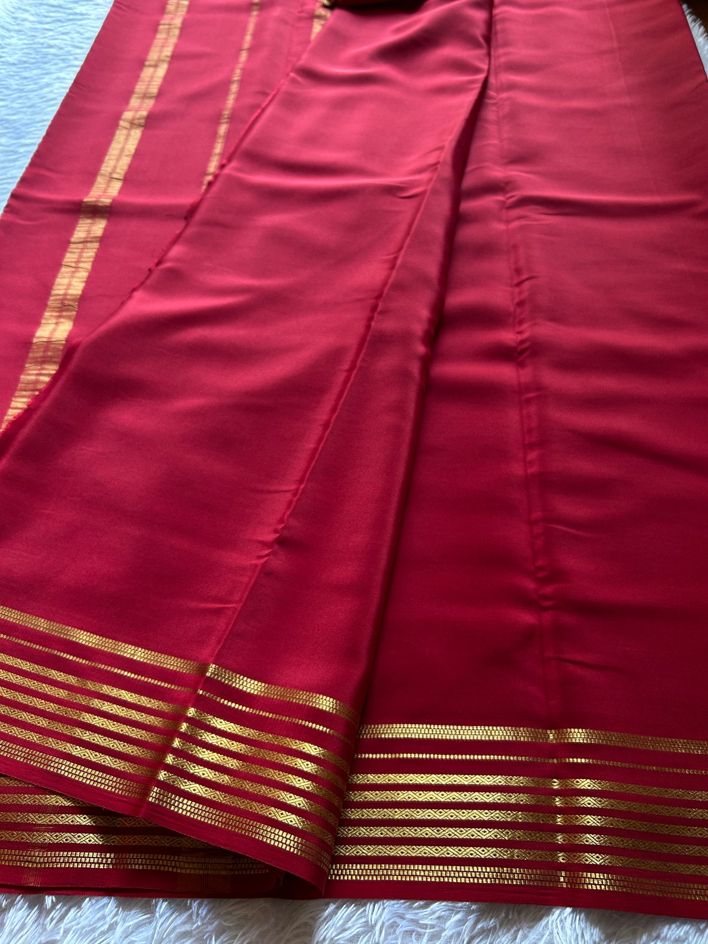 Sumana : Solid Maroon