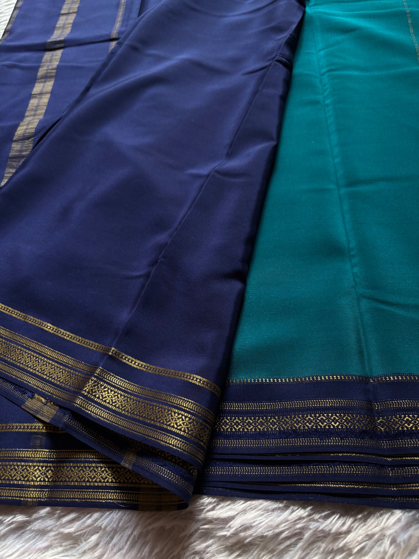 Shailaja (2D) : Teal green-navy blue