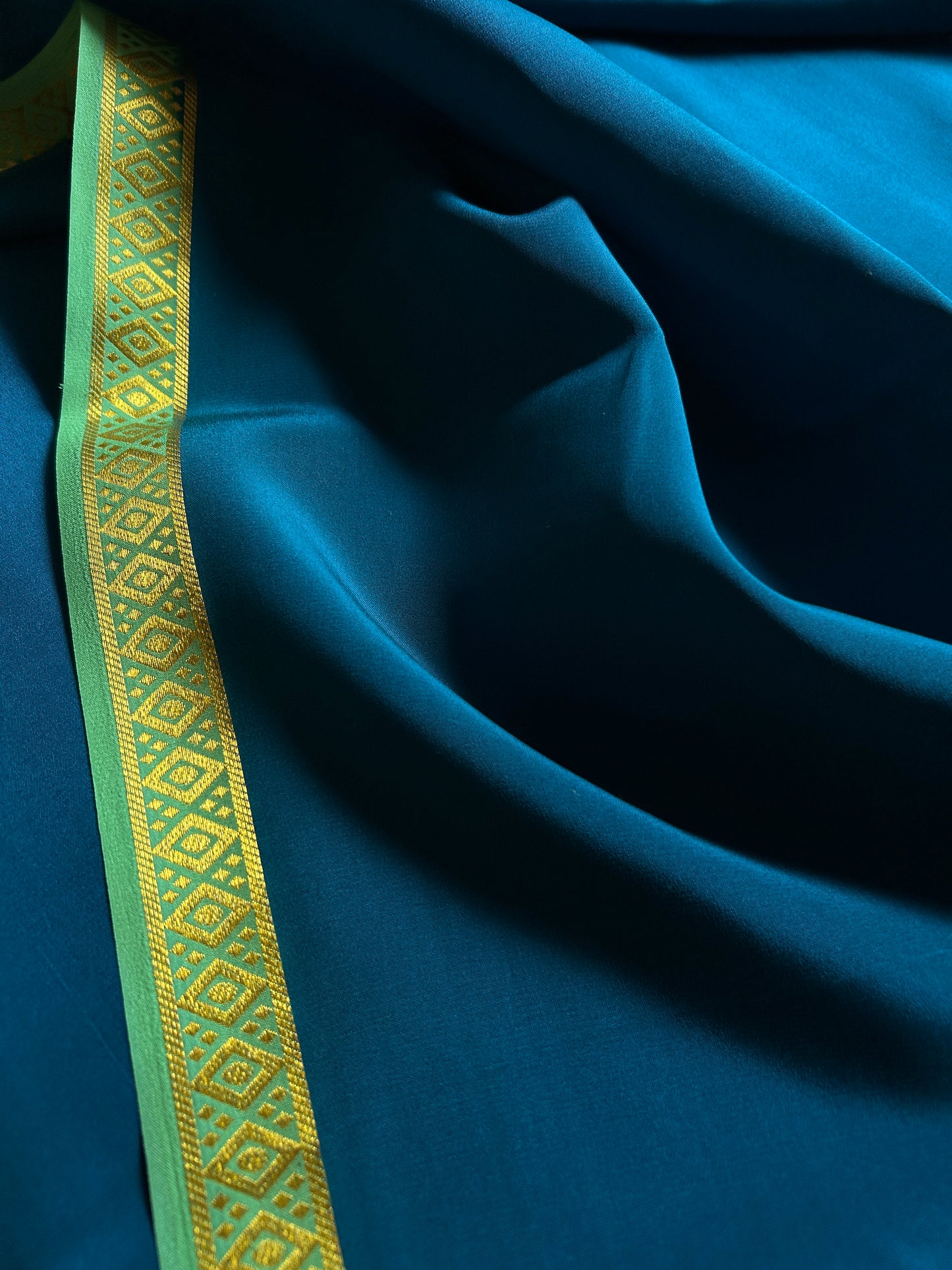 Nikhila (2D) : Teal blue-mint green