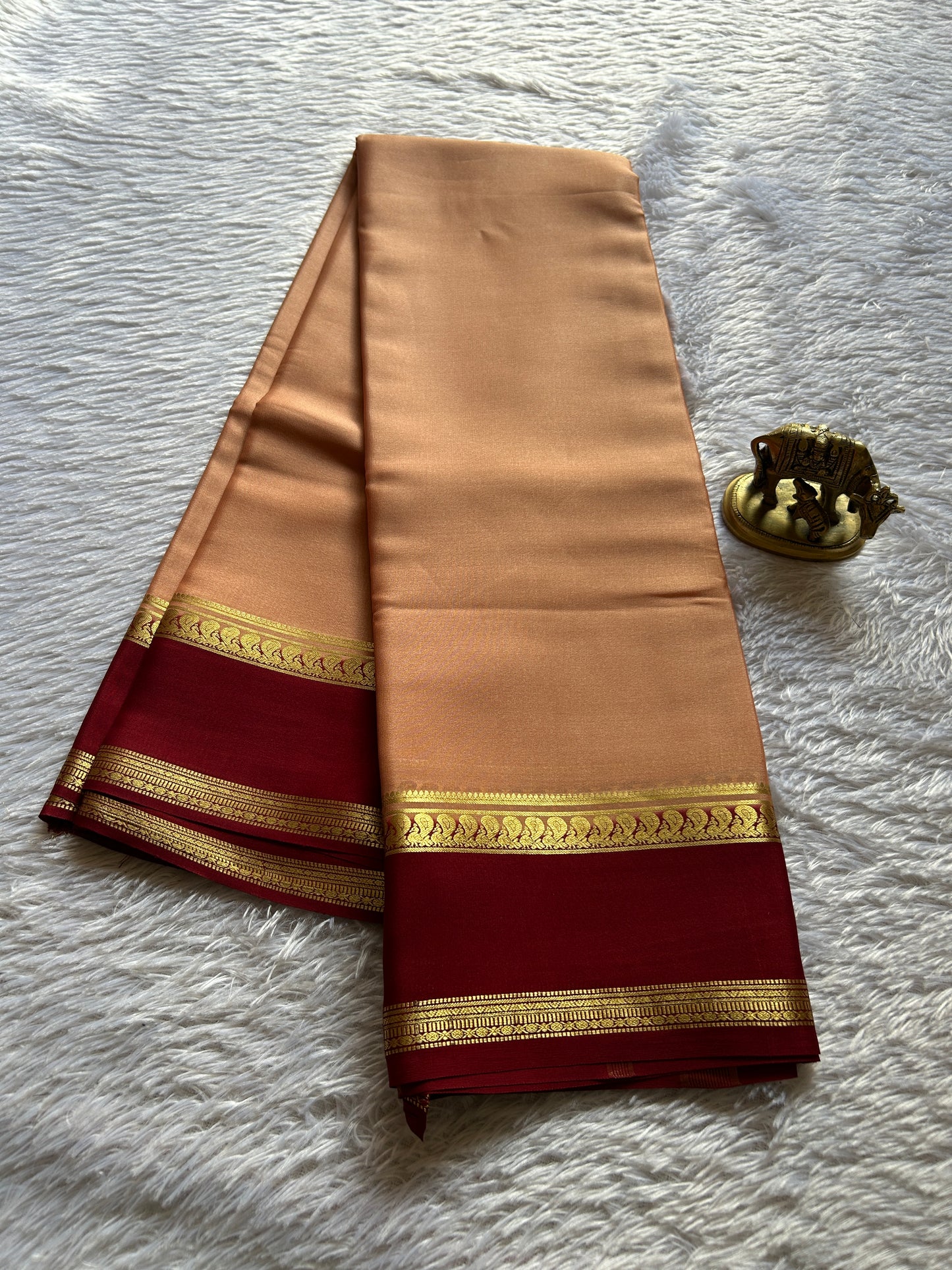 Arathi (2D) : Pinkish brown-chocolate brown