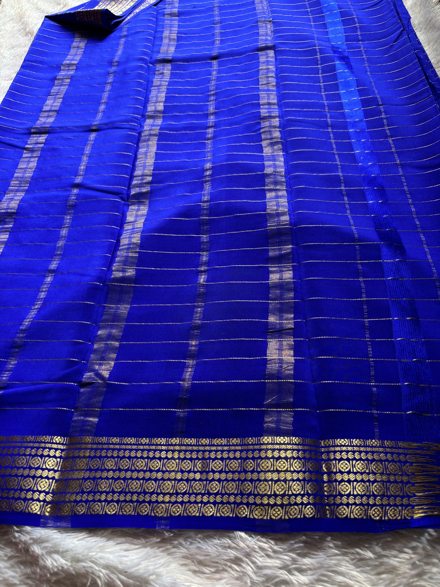 Chinmayi : Solid Royal blue