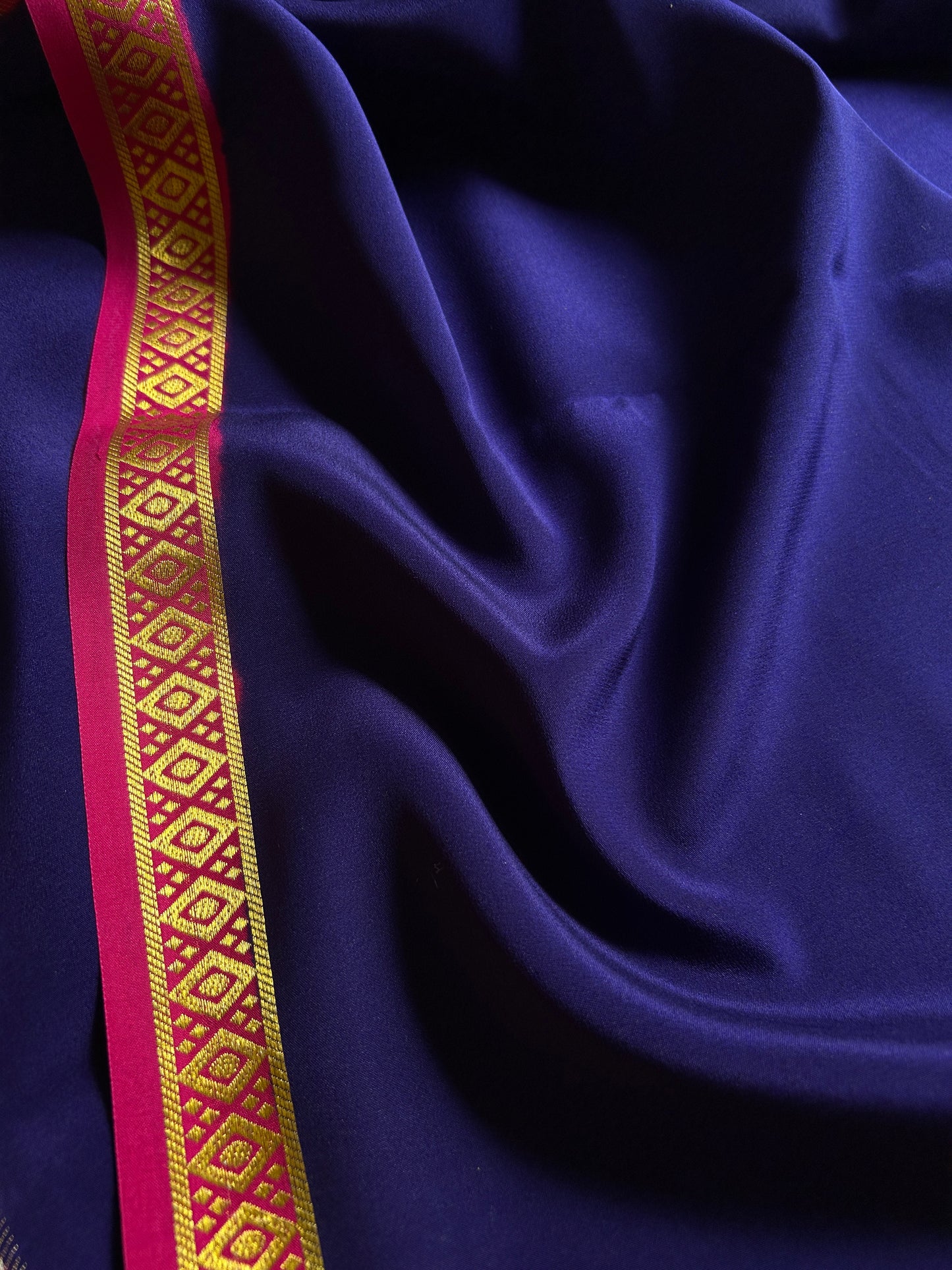 Nikhila (2D) : Navy blue-rani pink