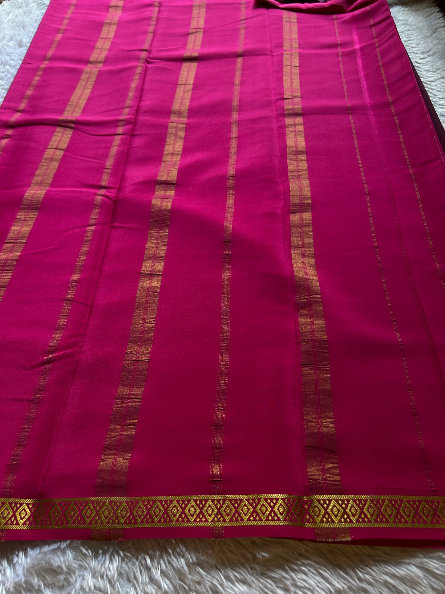 Nikhila (2D) : Wine-rani pink