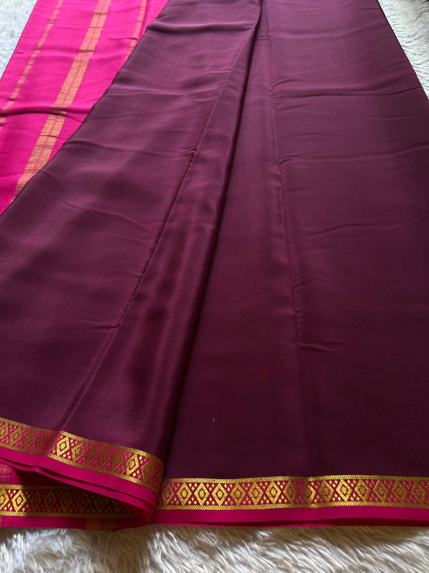 Nikhila (2D) : Wine-rani pink