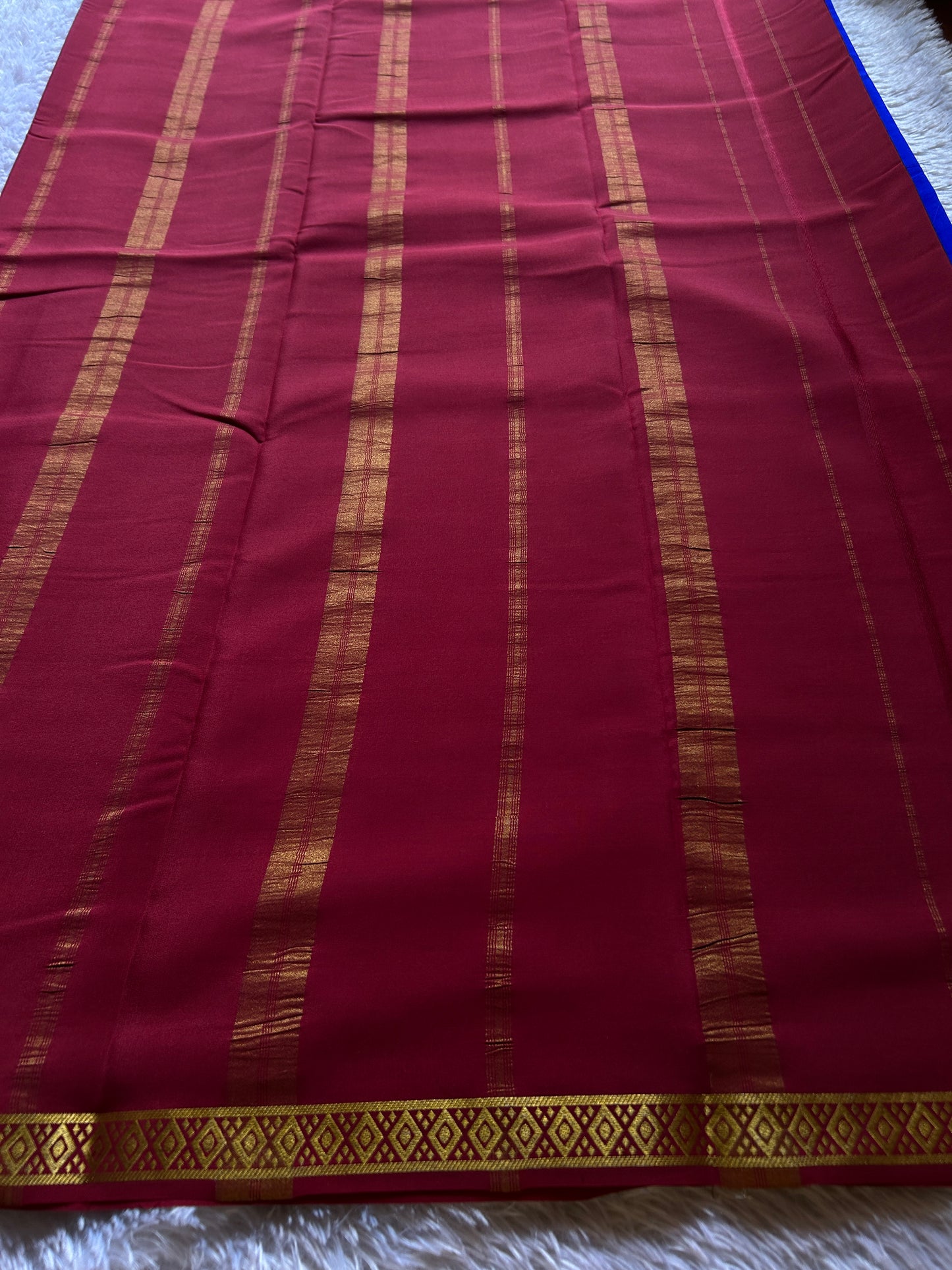 Nikhila (2D) : Royal blue-maroon