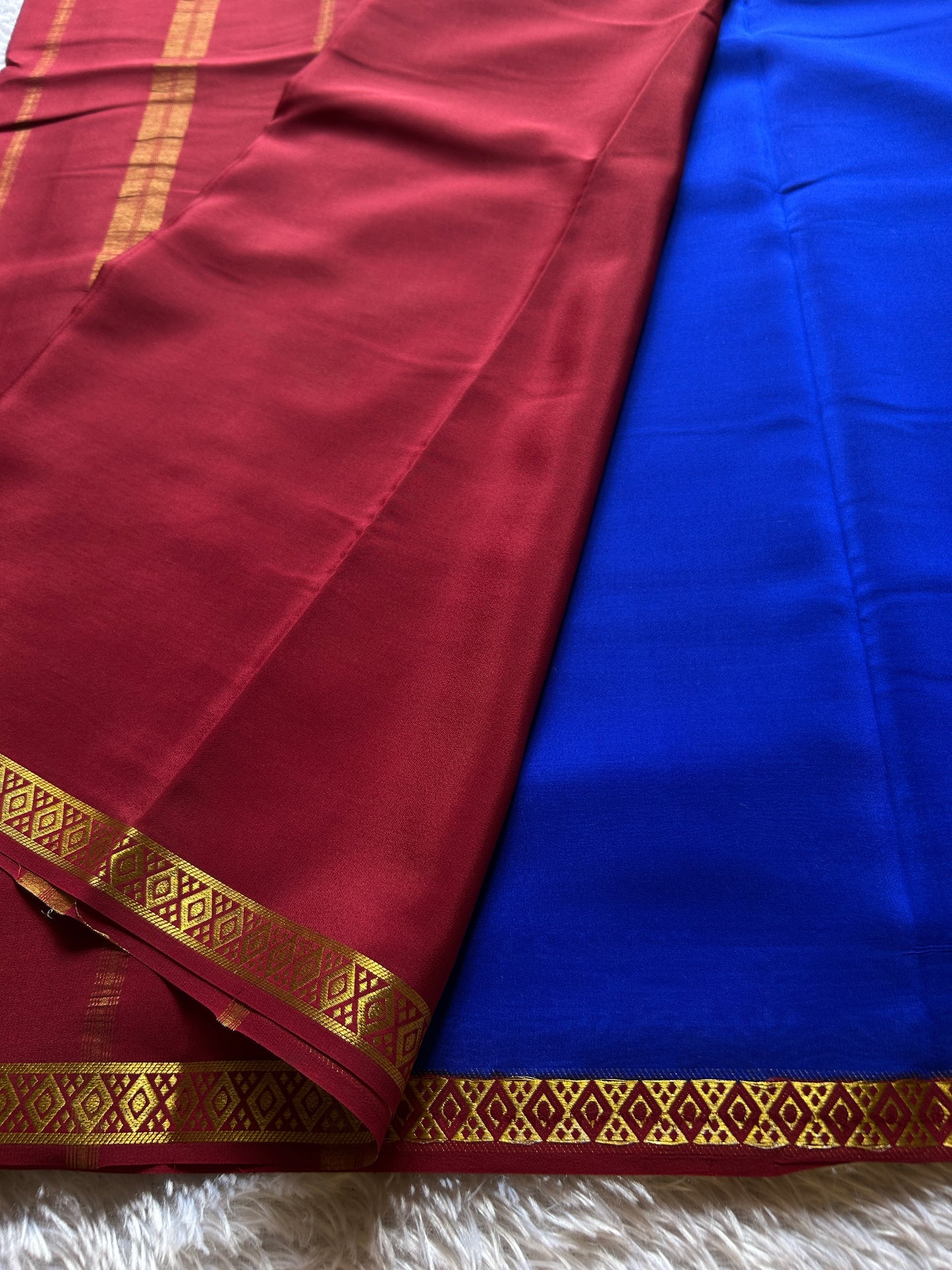 Nikhila (2D) : Royal blue-maroon