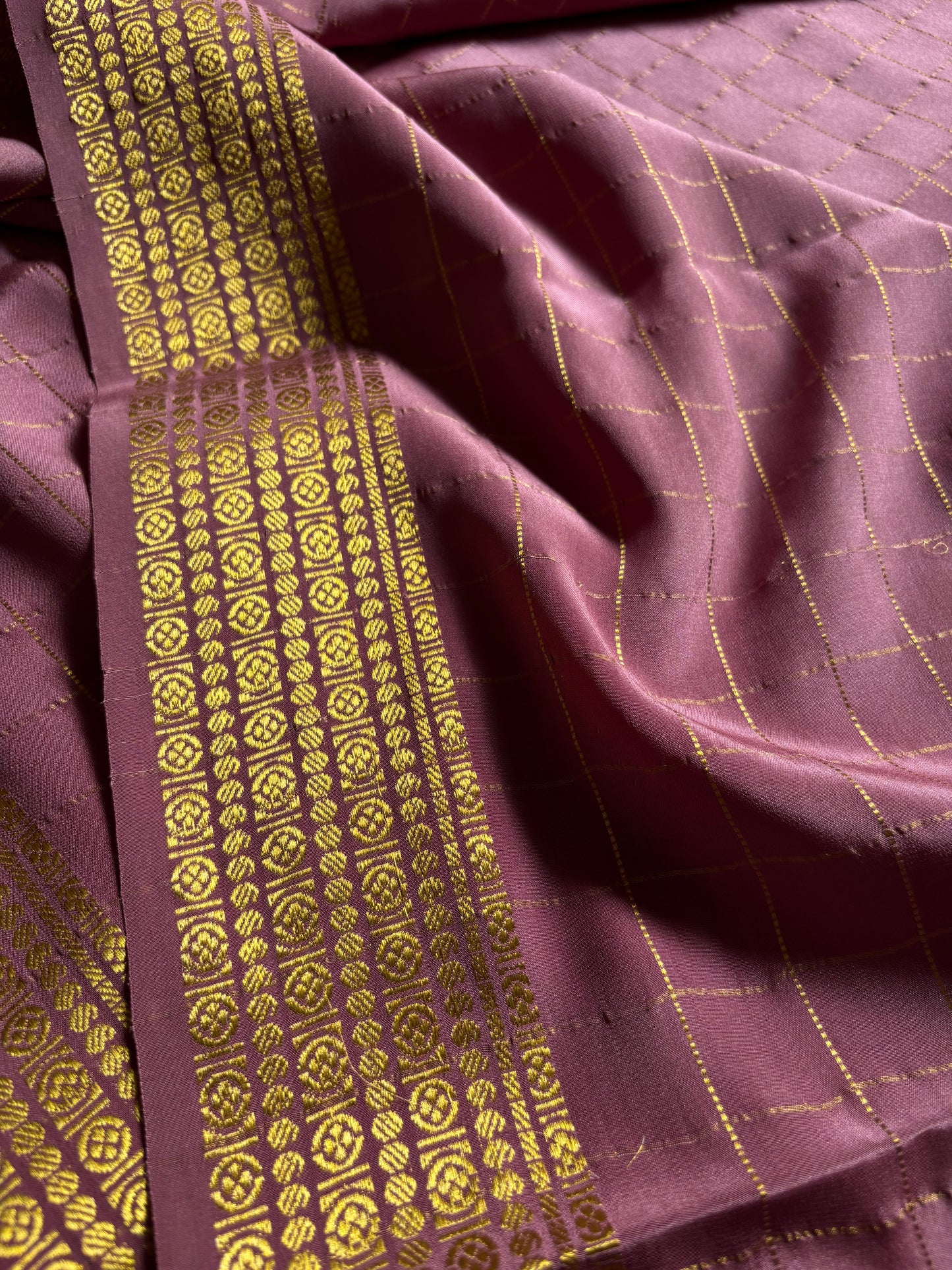 Chinmayi : Solid Dusty rose