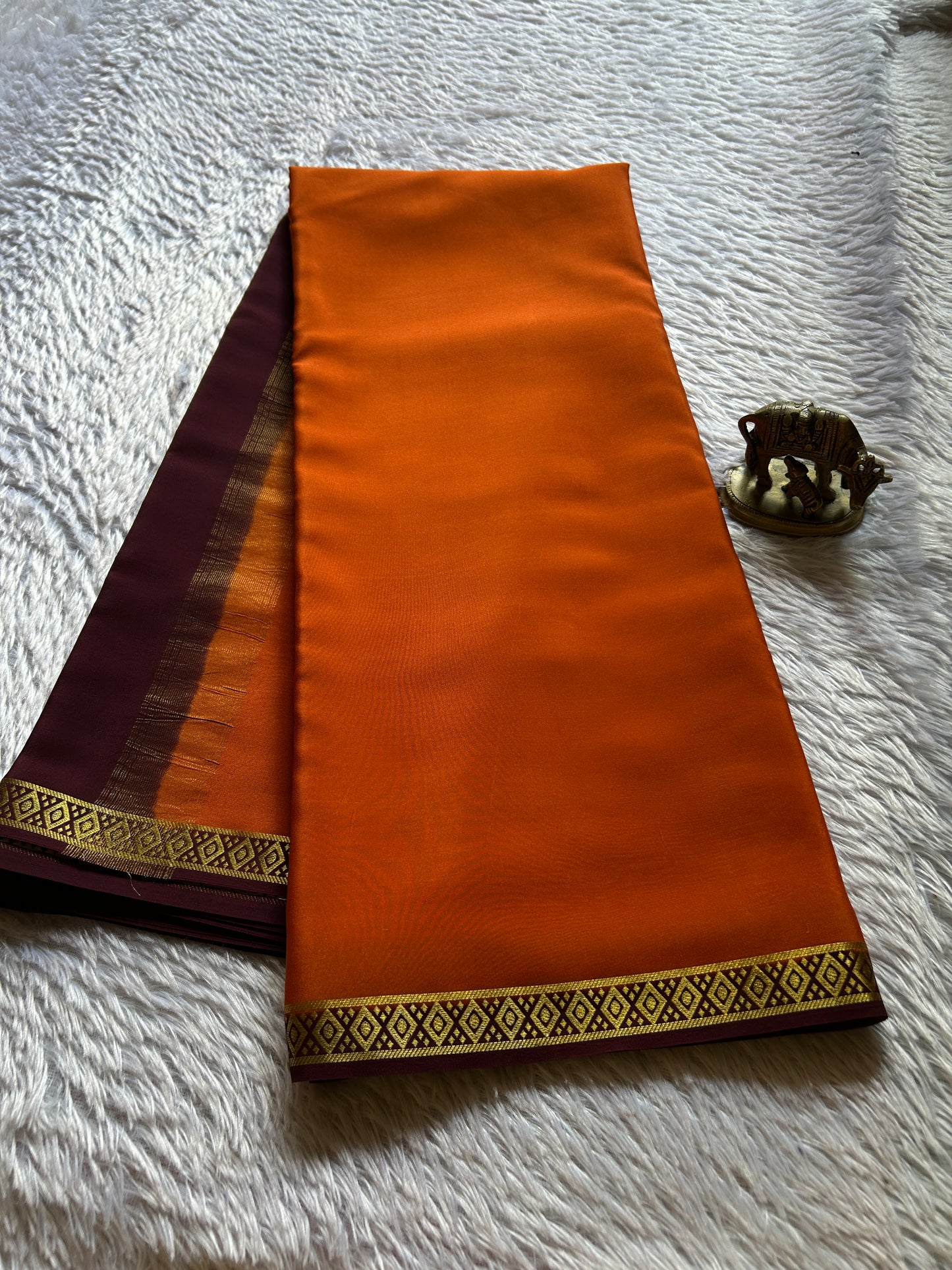 Nikhila (2D) : Rust orange-chocolate brown
