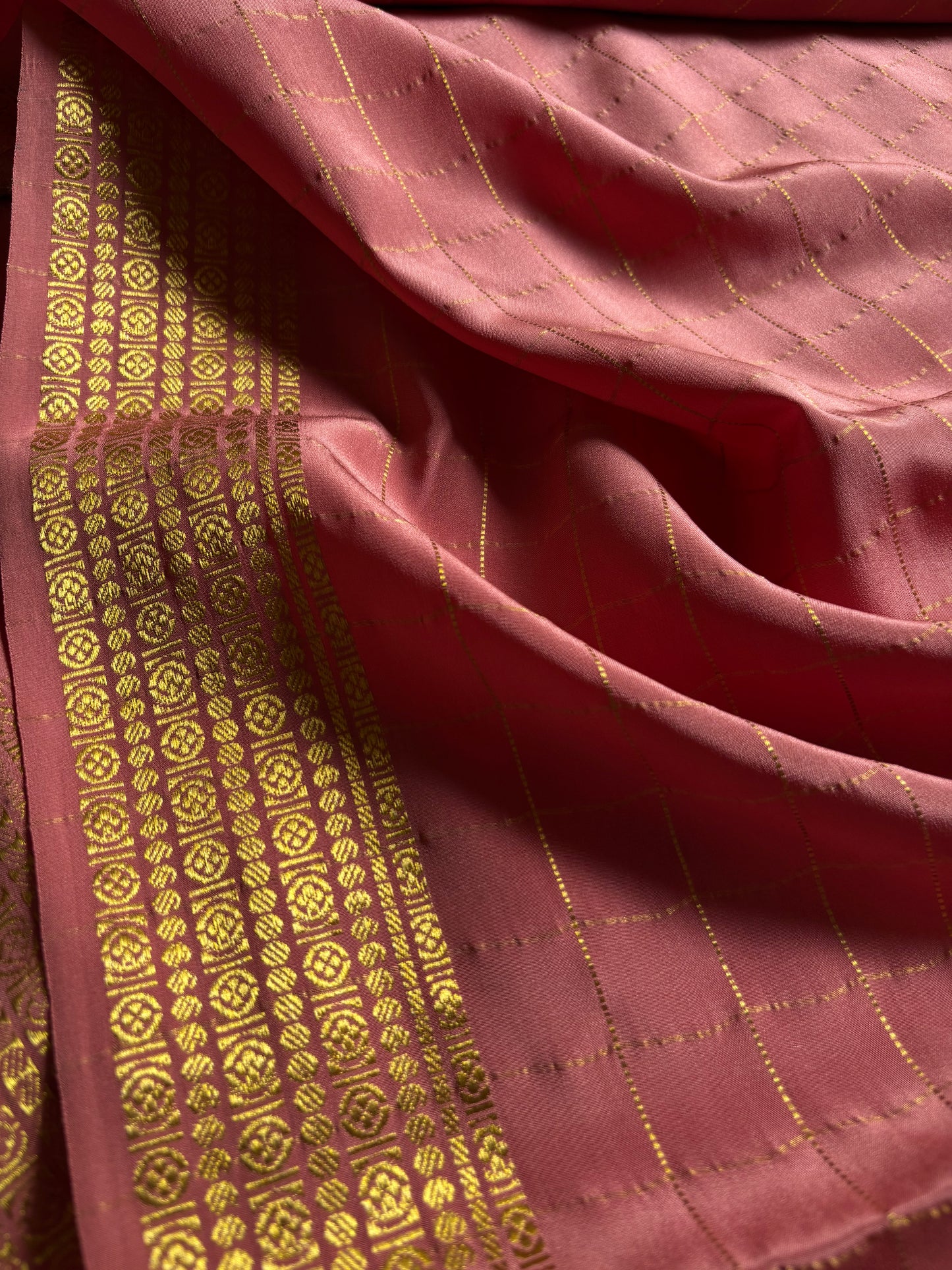 Chinmayi : Solid Peach pink