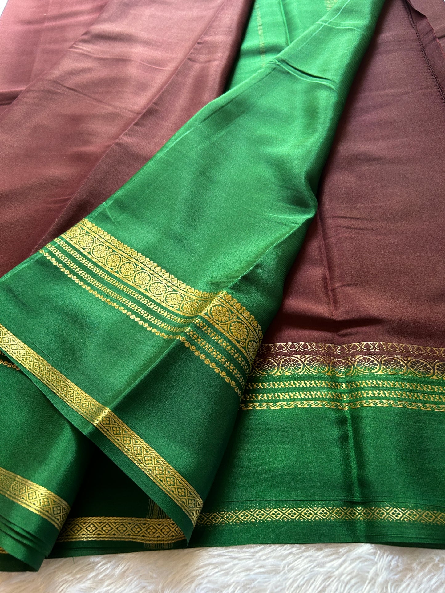 Daamini (2D): Chocolate brown-bottle green