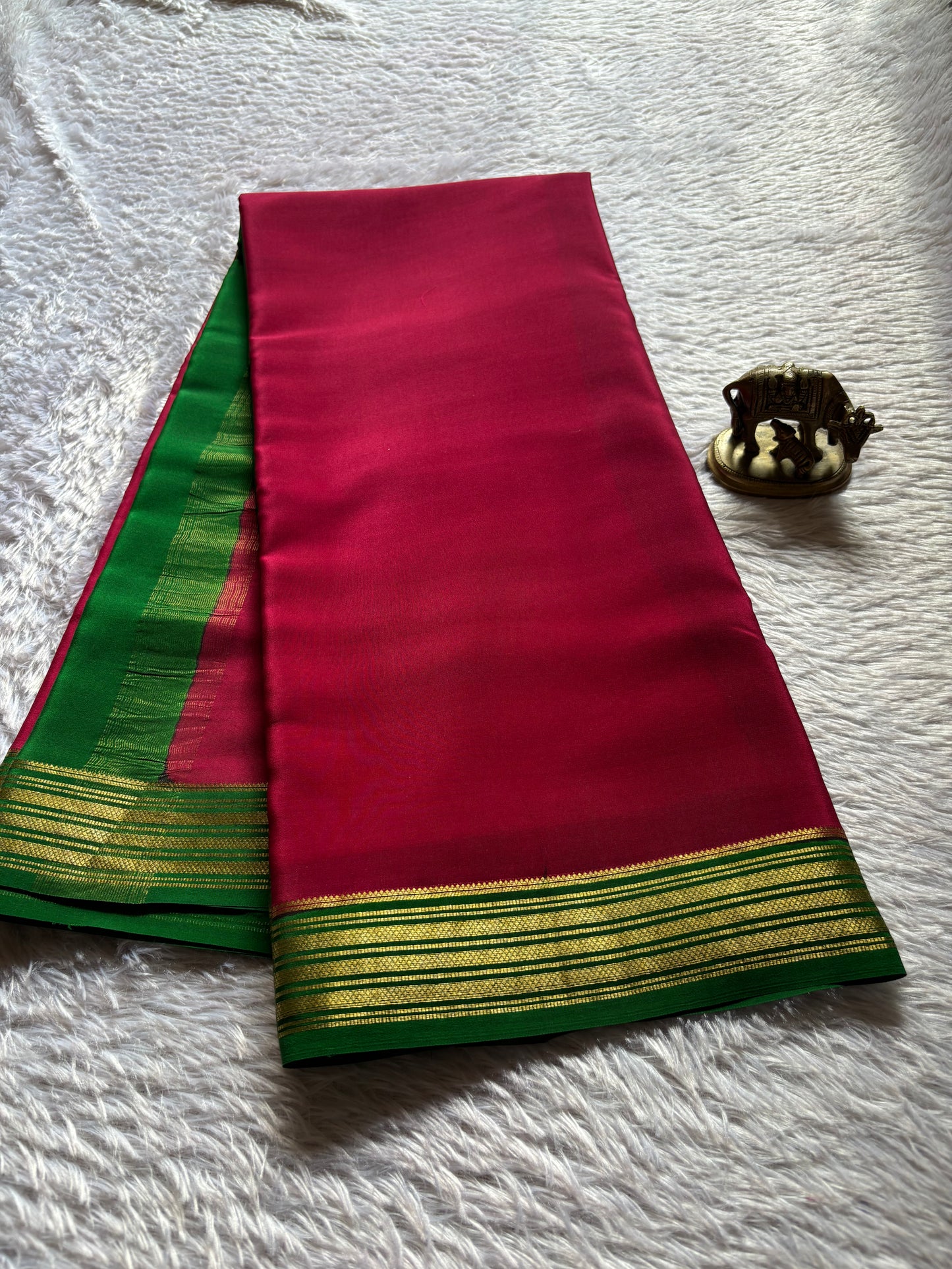 Ananya (2D) : Red-bottle green