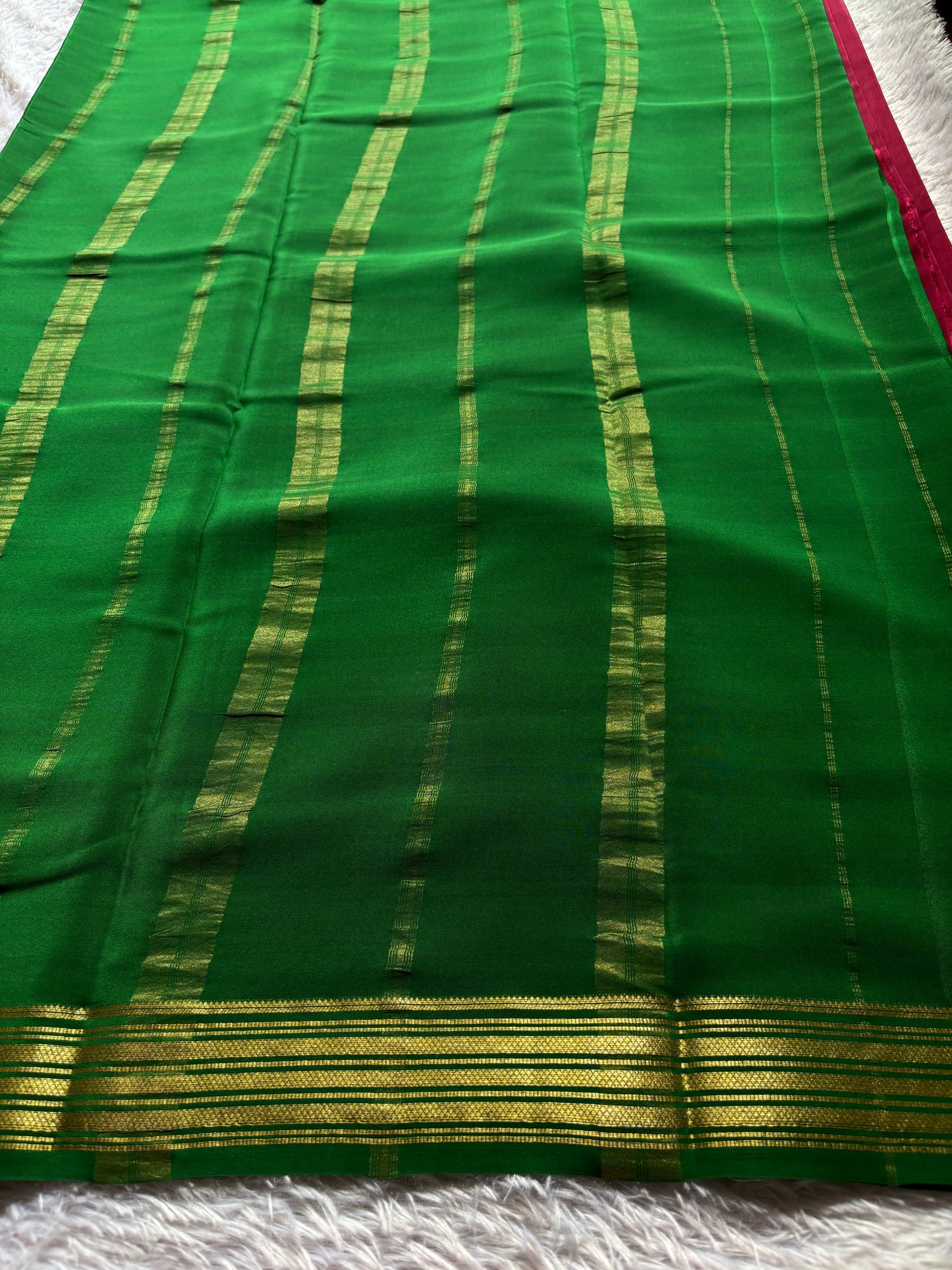 Ananya (2D) : Red-bottle green