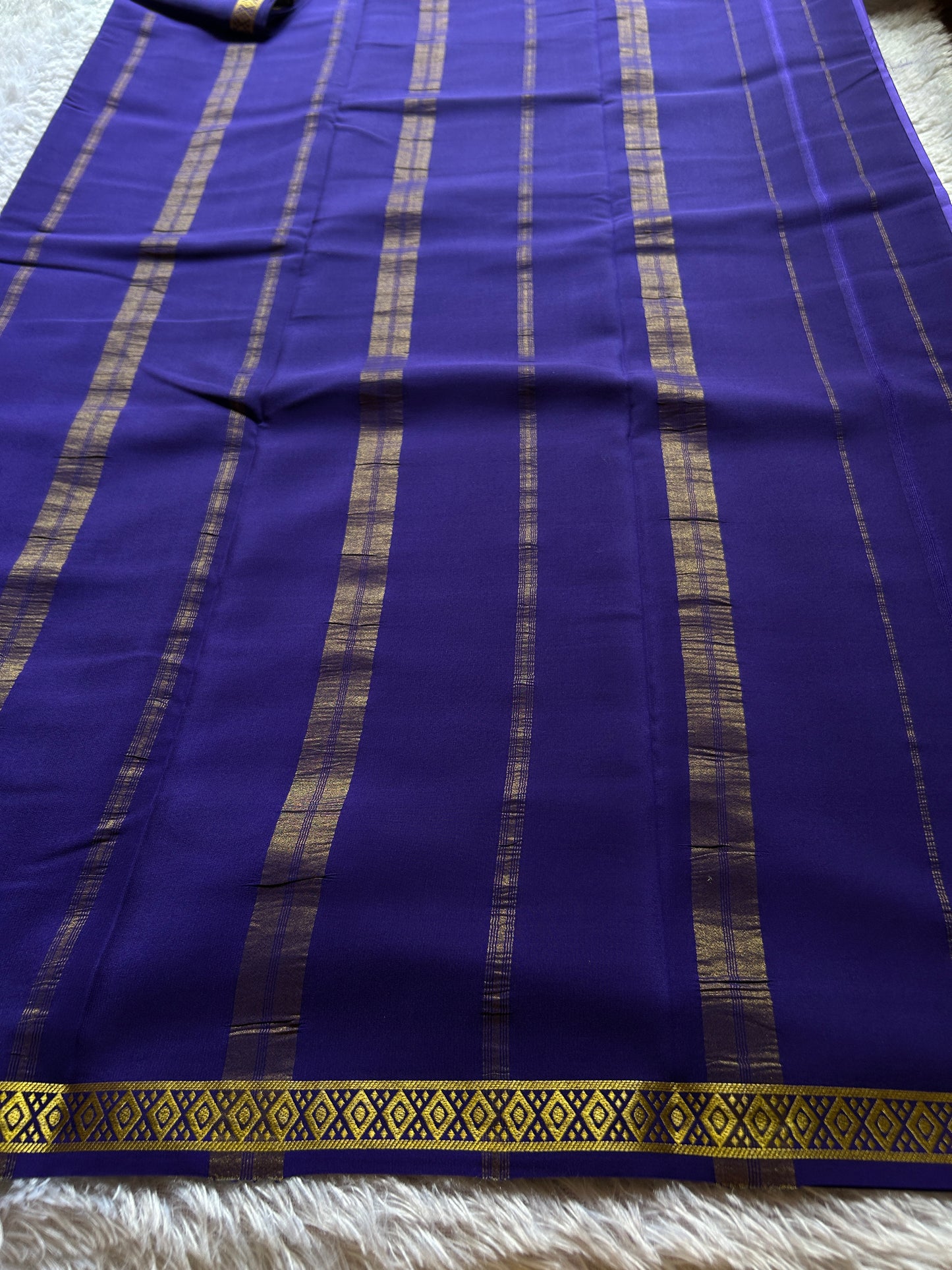 Nikhila (2D) : Violet blue-navy blue