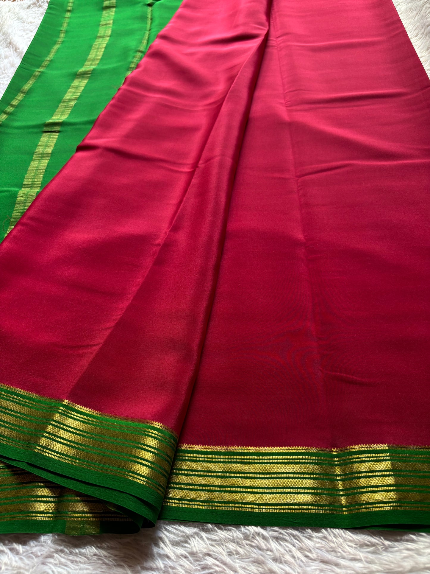 Ananya (2D) : Red-bottle green