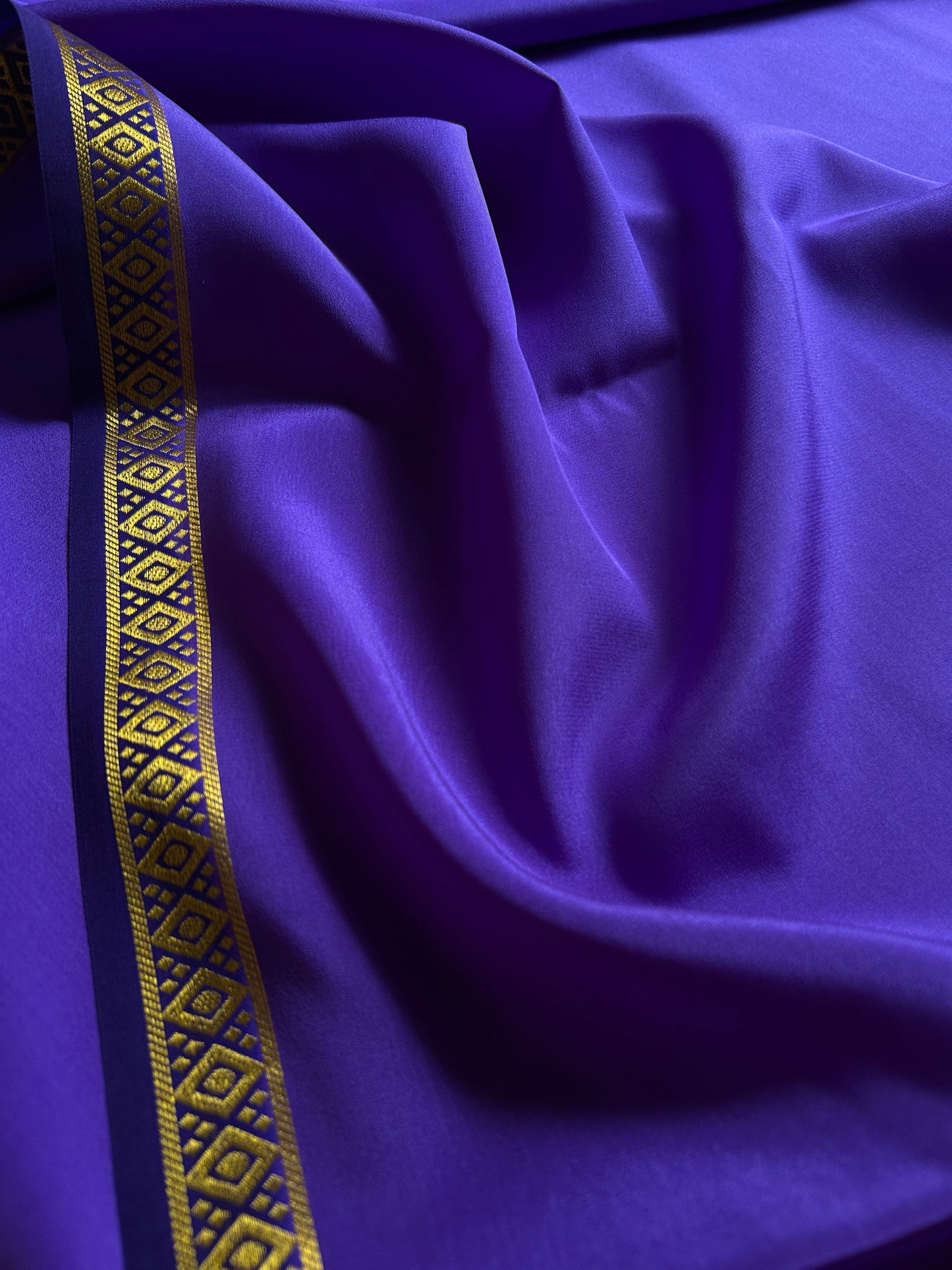 Nikhila (2D) : Violet blue-navy blue