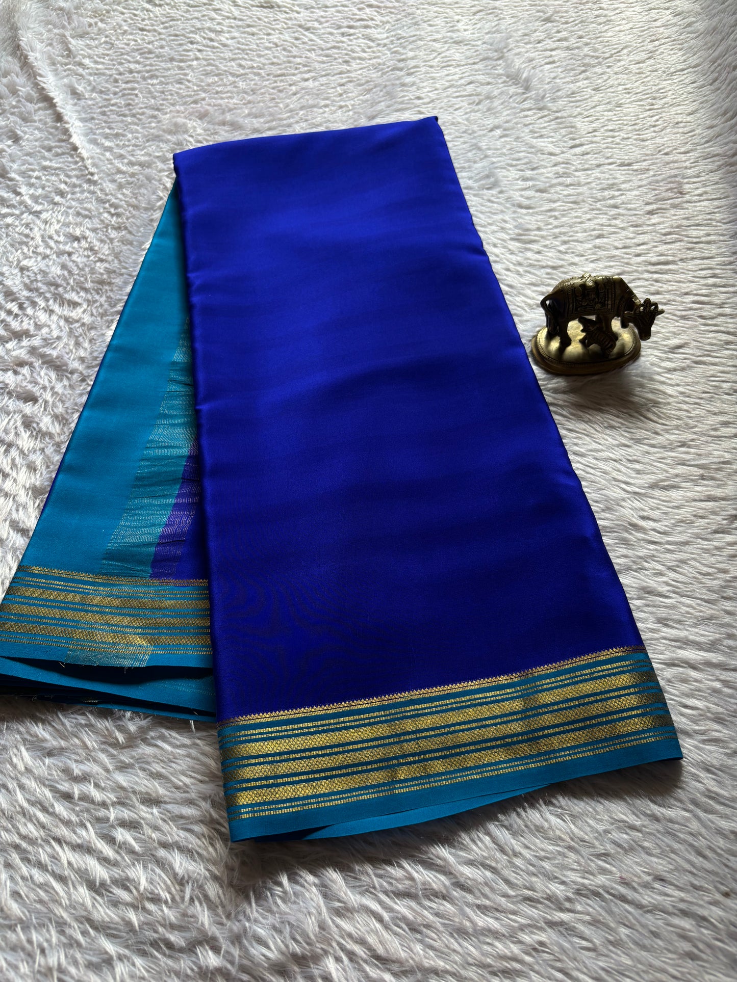 Ananya (2D) : Royal blue-ananda blue