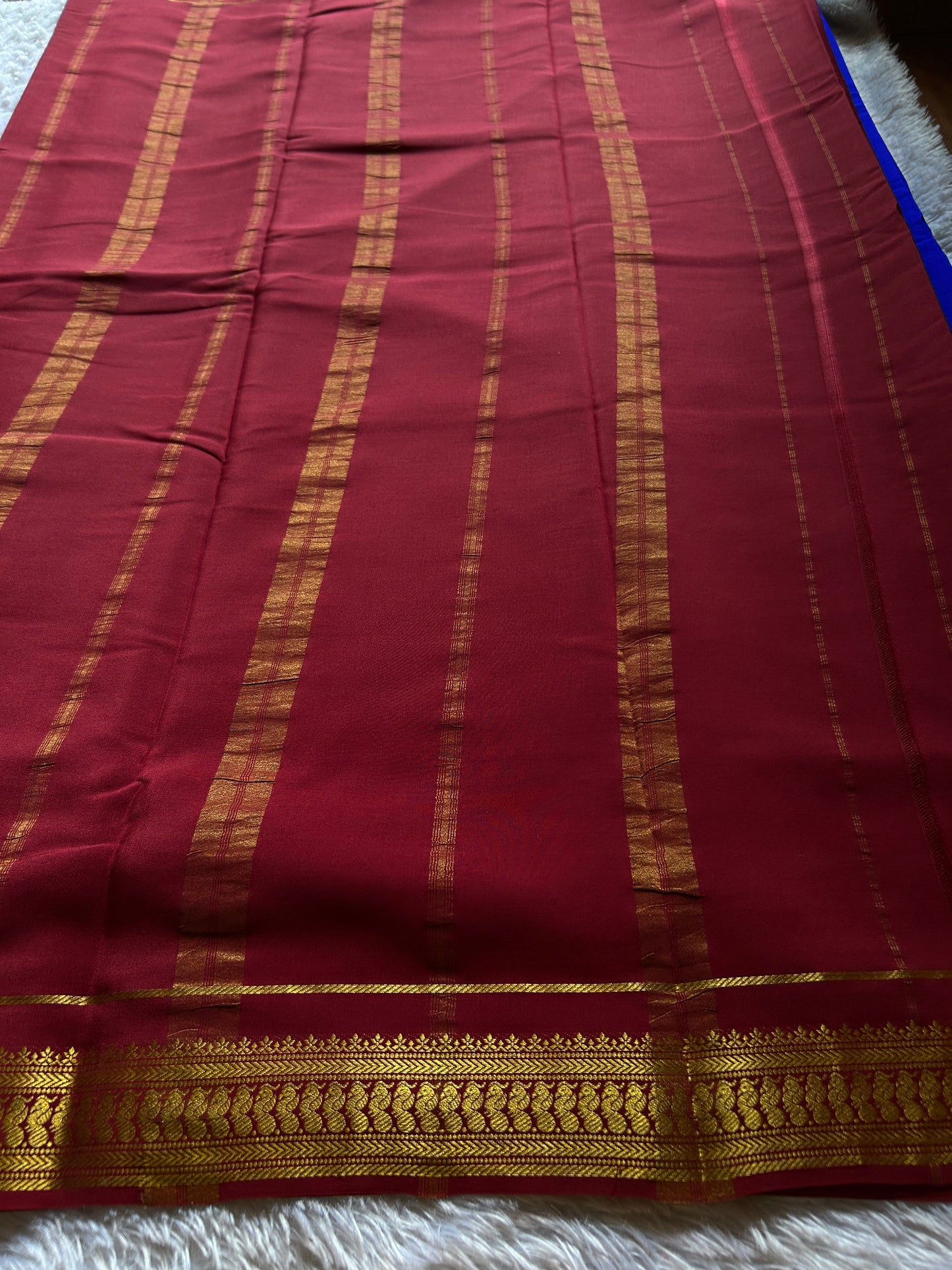 Mayuri (2D) : Royal blue-maroon