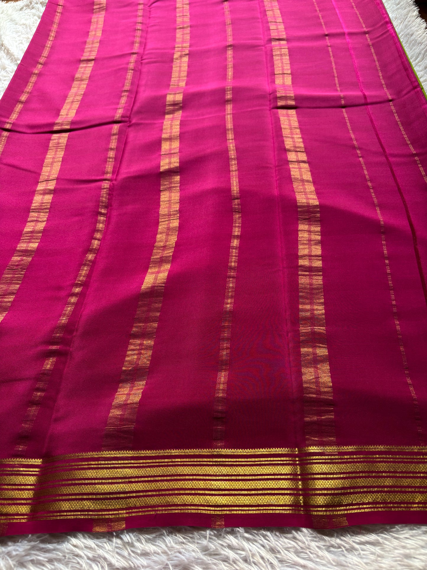 Ananya (2D) : Mehendi green-rani pink
