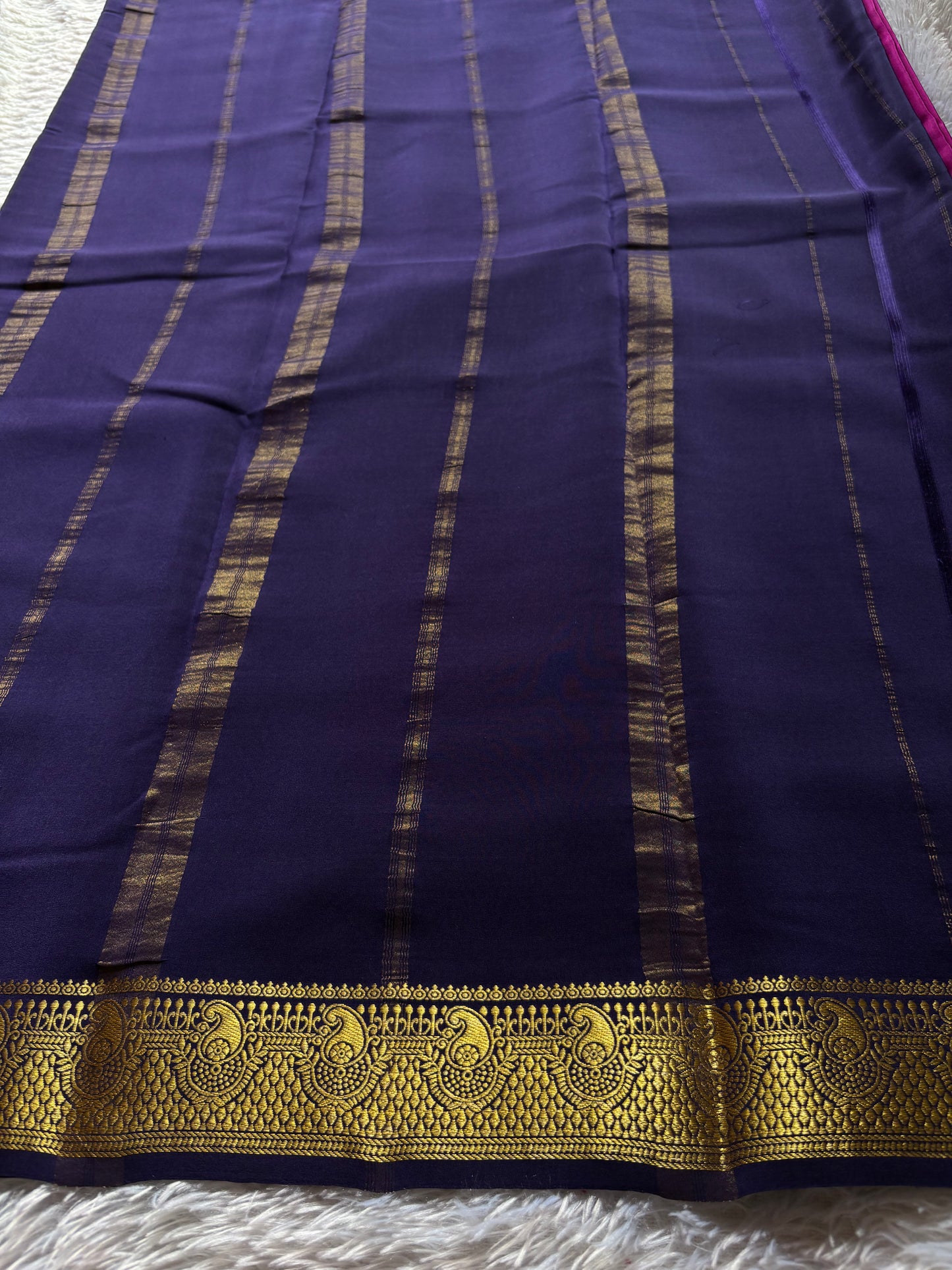 Swarna (2D) : Magenta-navy blue