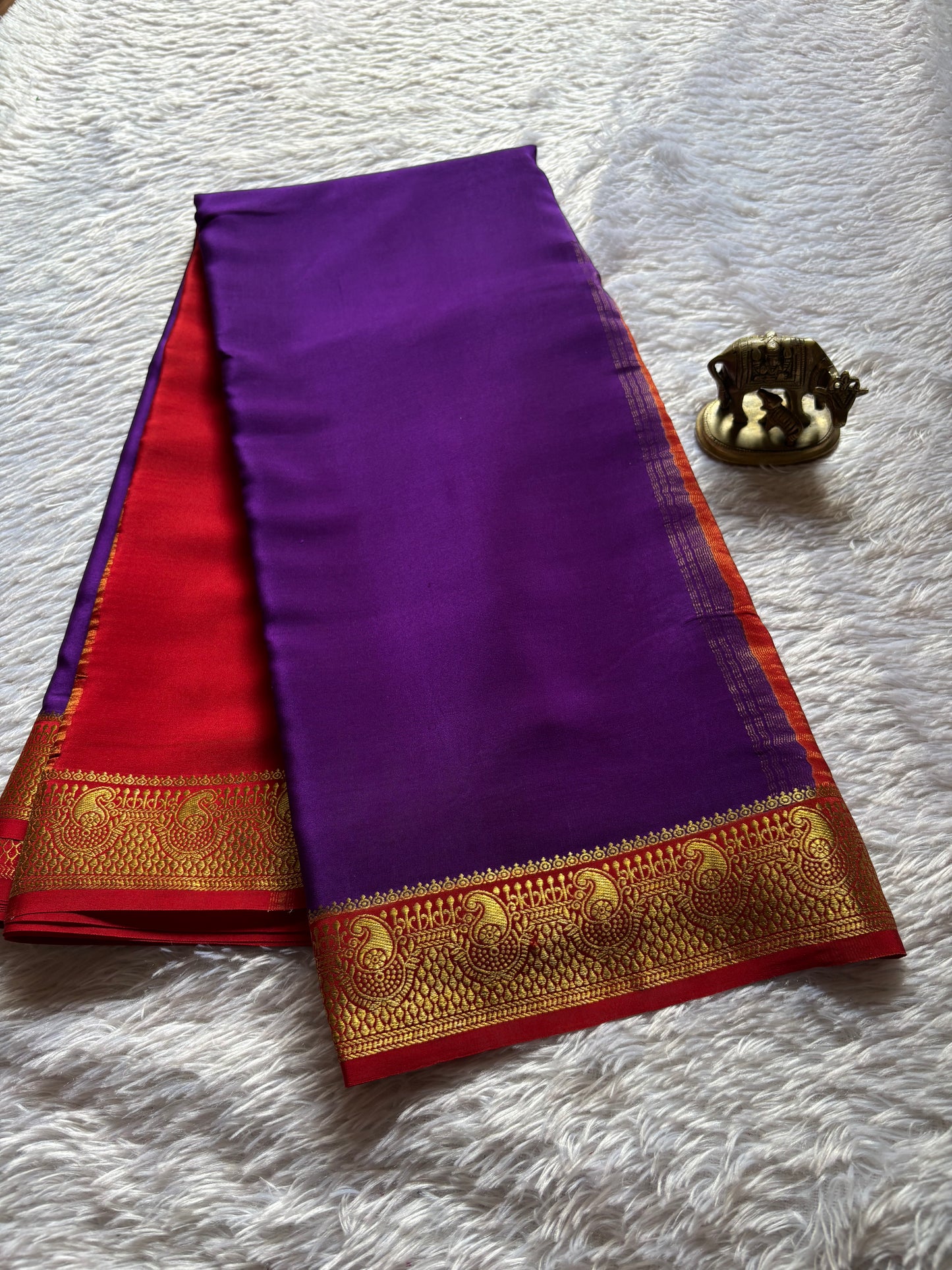 Swarna (2D) : Purple-red