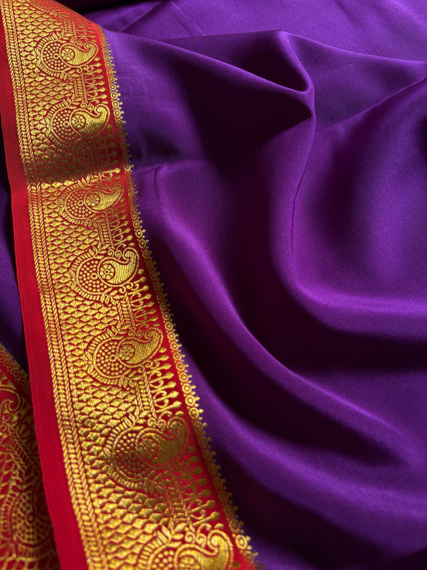 Swarna (2D) : Purple-red
