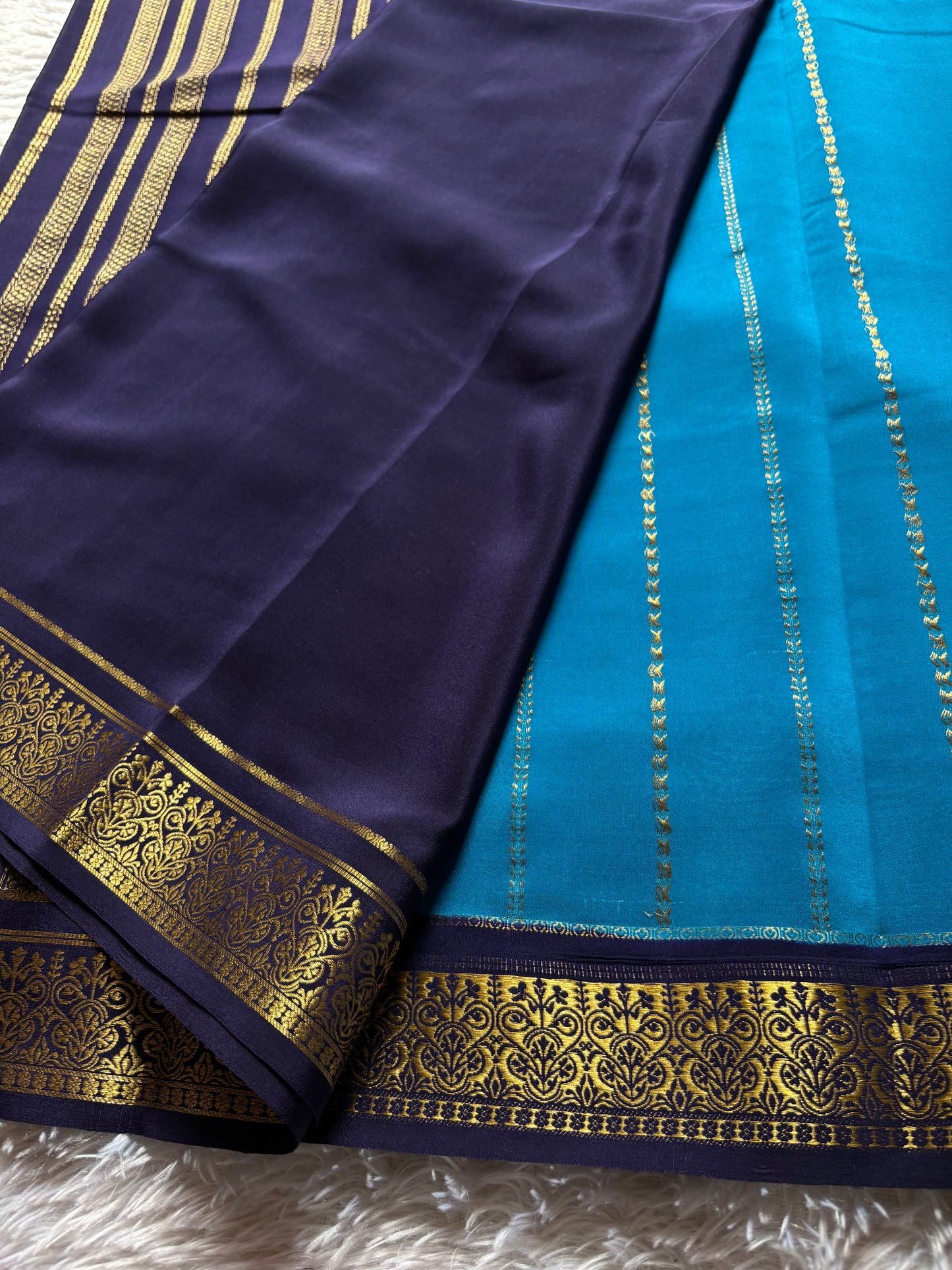 Anila (2D) : Ananda blue-black