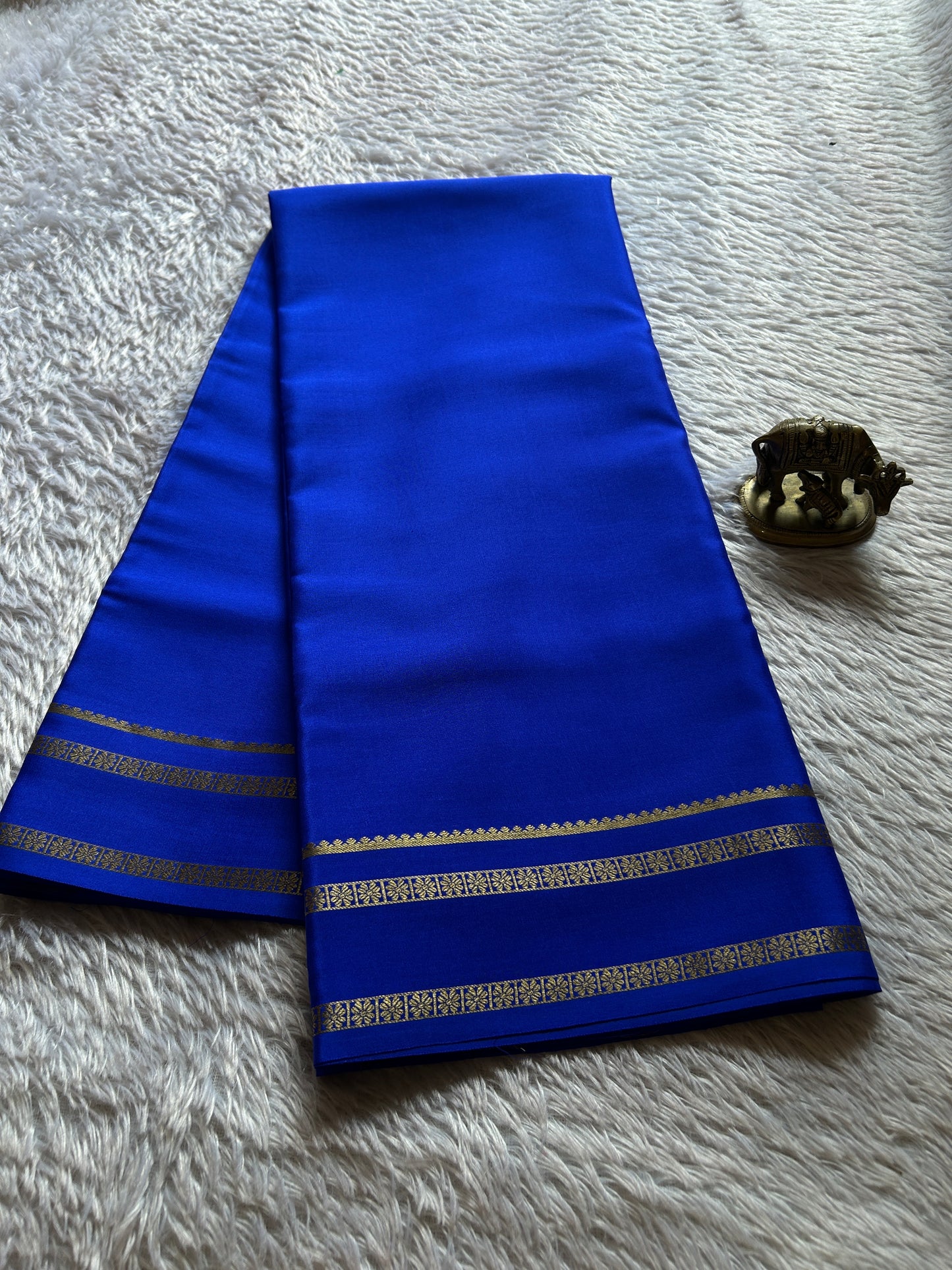 Gagana : Solid Royal blue