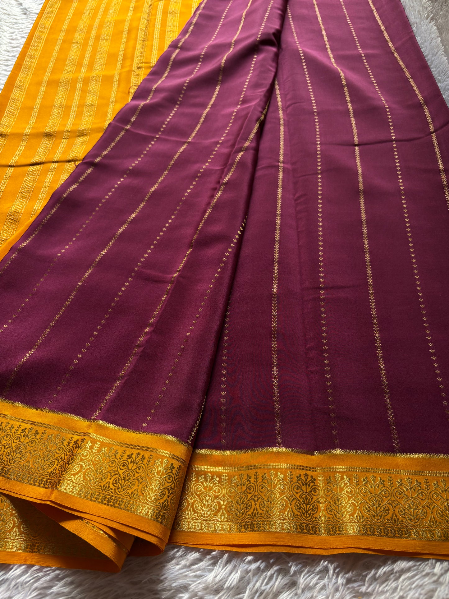 Anila (2D) : Maroon-golden yellow