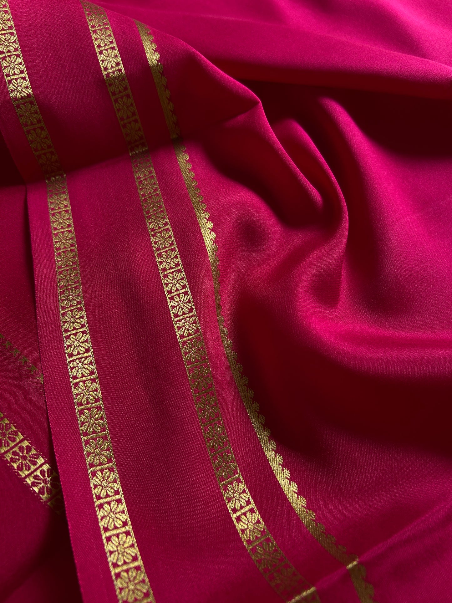 Gagana : Solid Rani pink