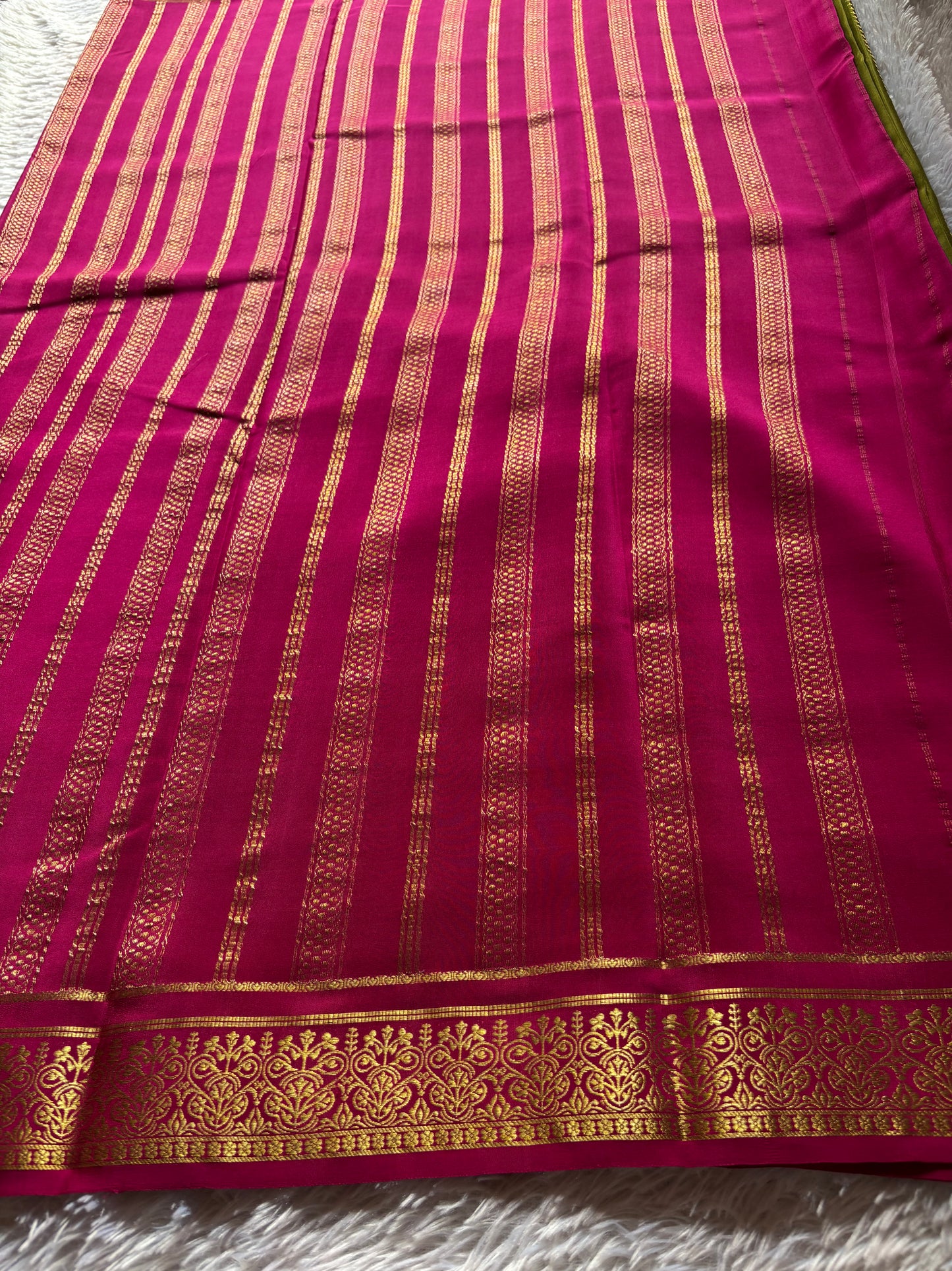 Anila (2D) : Moss green-rani pink