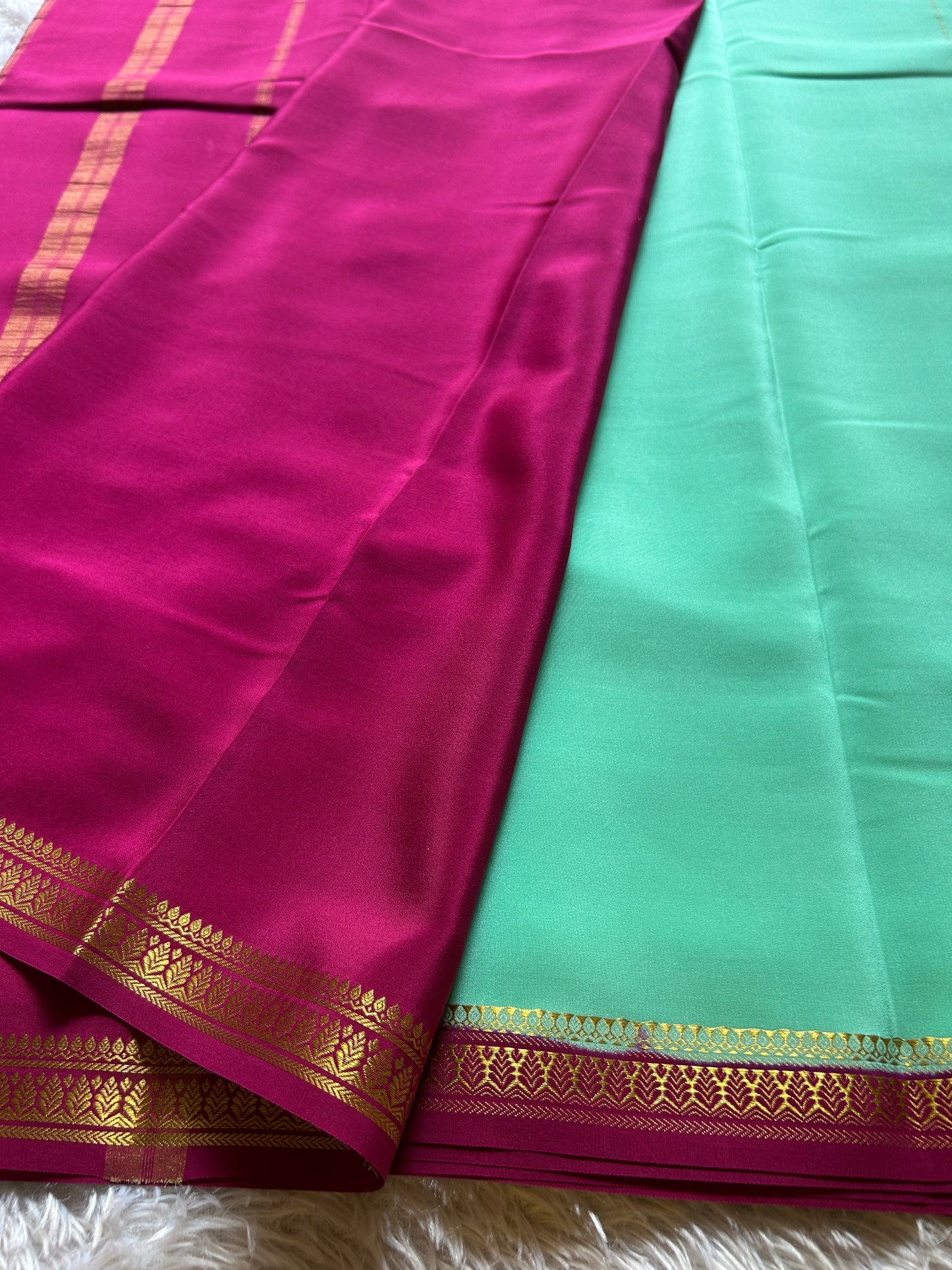 Jyothi (2D) : Turquoise-dark magenta