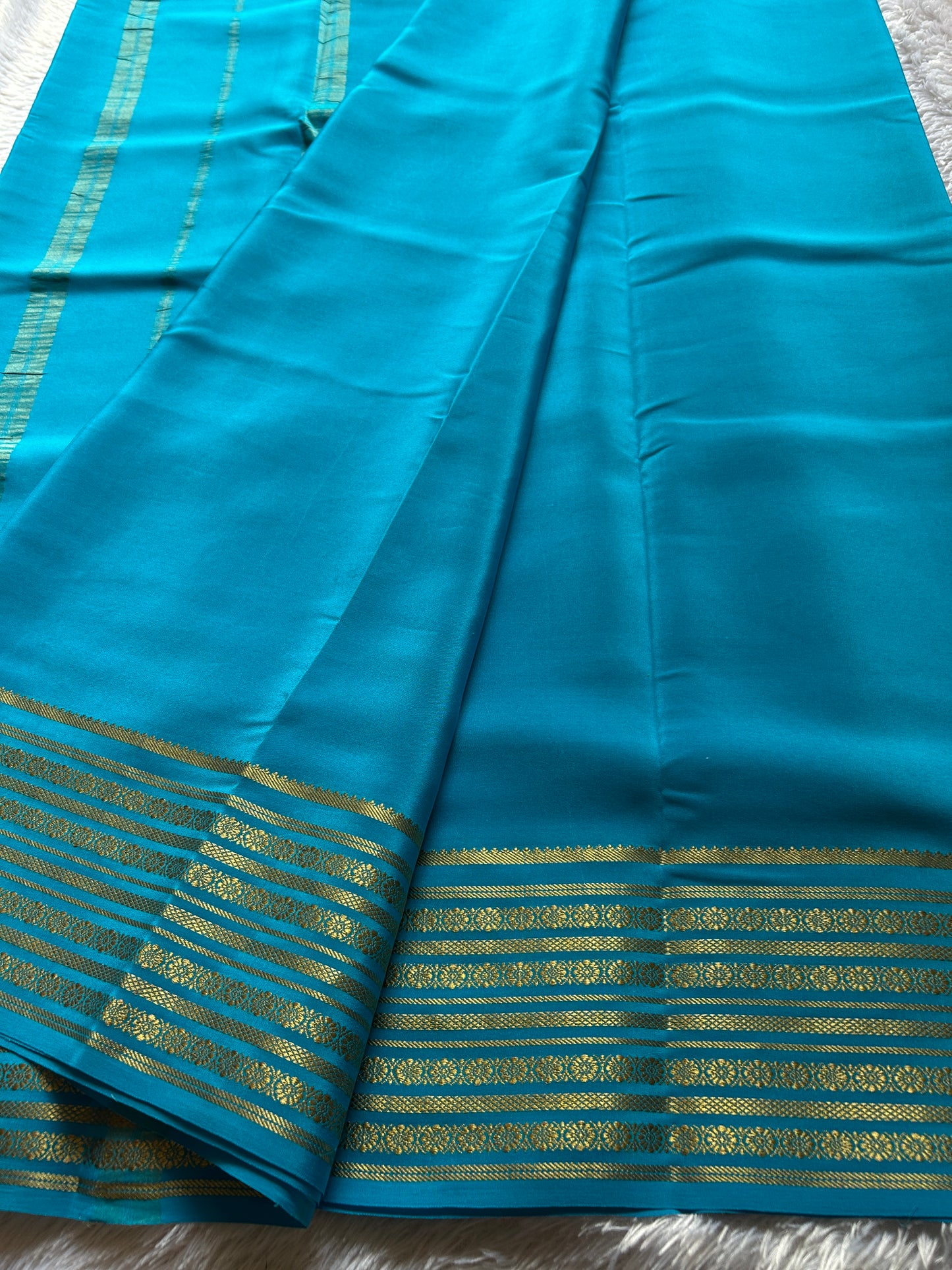 Parimala : Solid Ananda blue