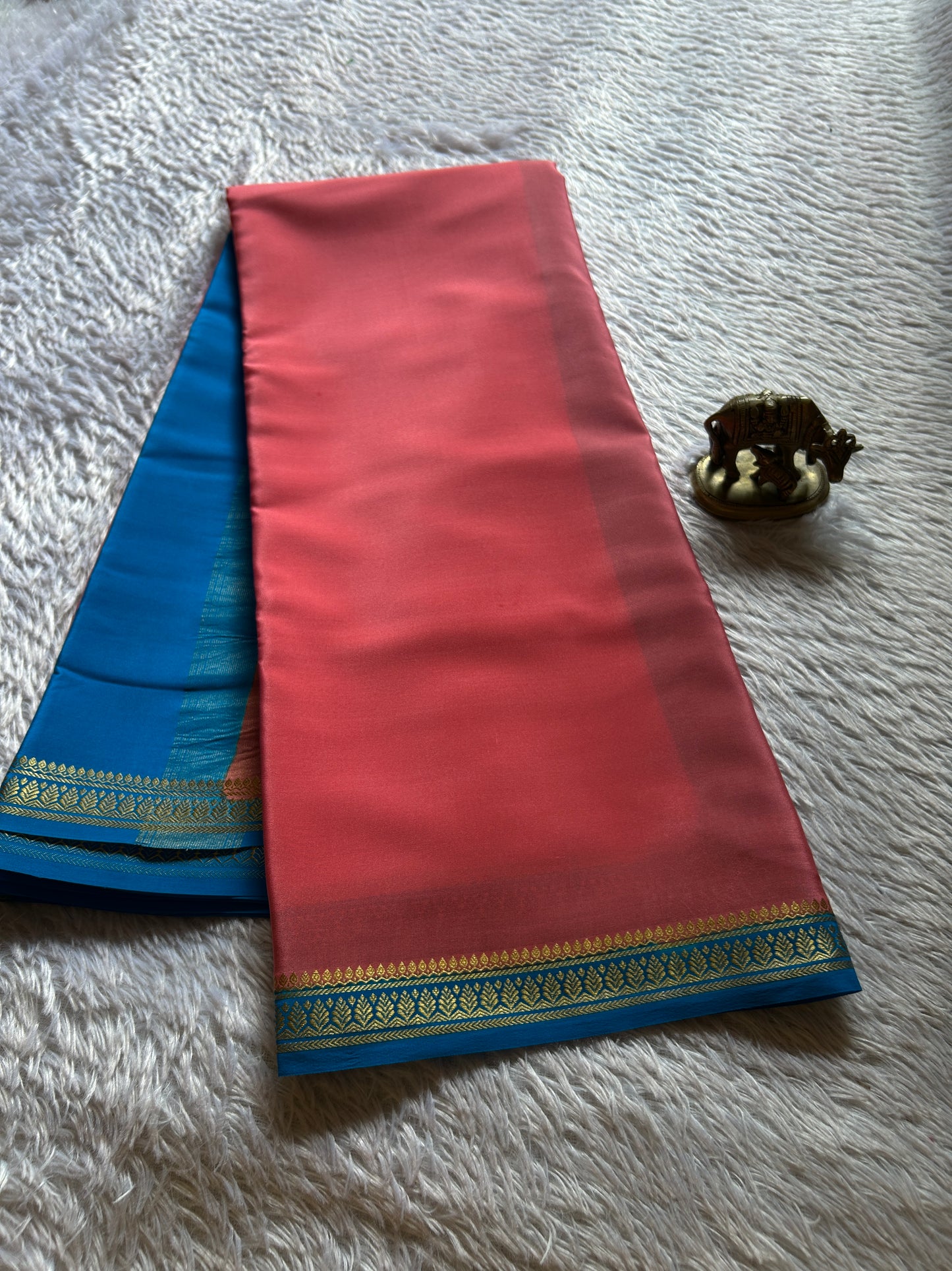 Jyothi (2D) : Coral-ananda blue