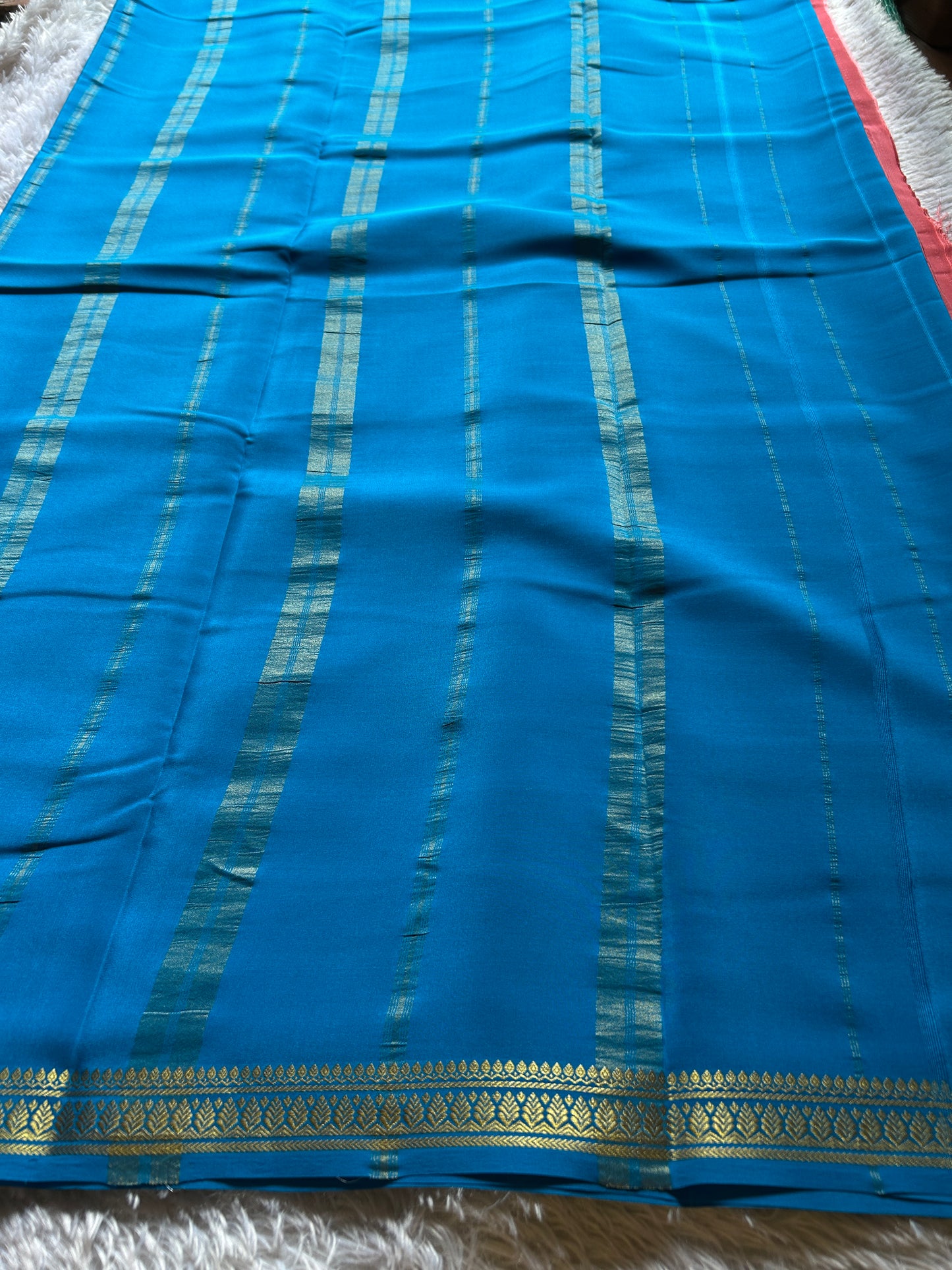 Jyothi (2D) : Coral-ananda blue