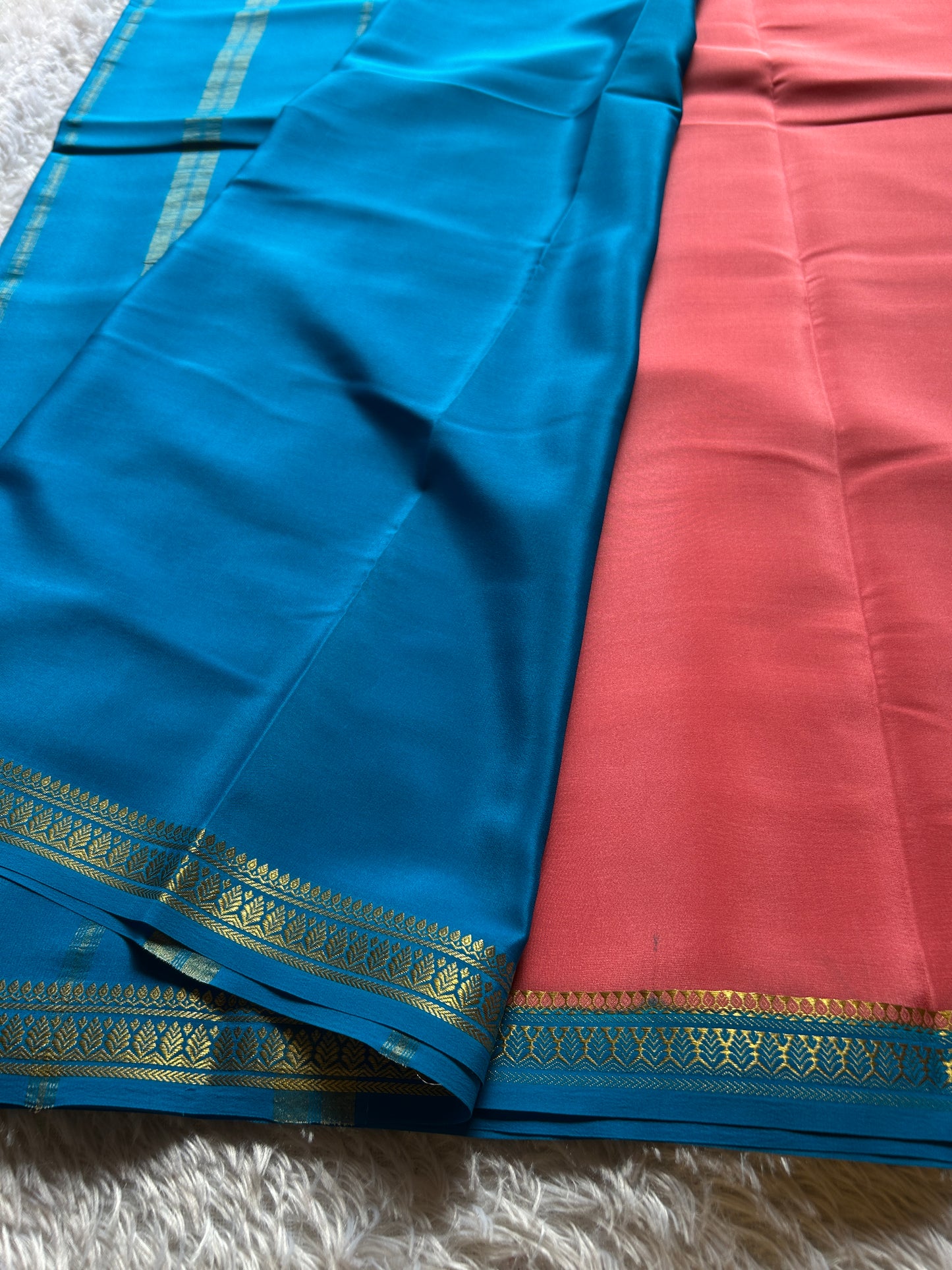 Jyothi (2D) : Coral-ananda blue