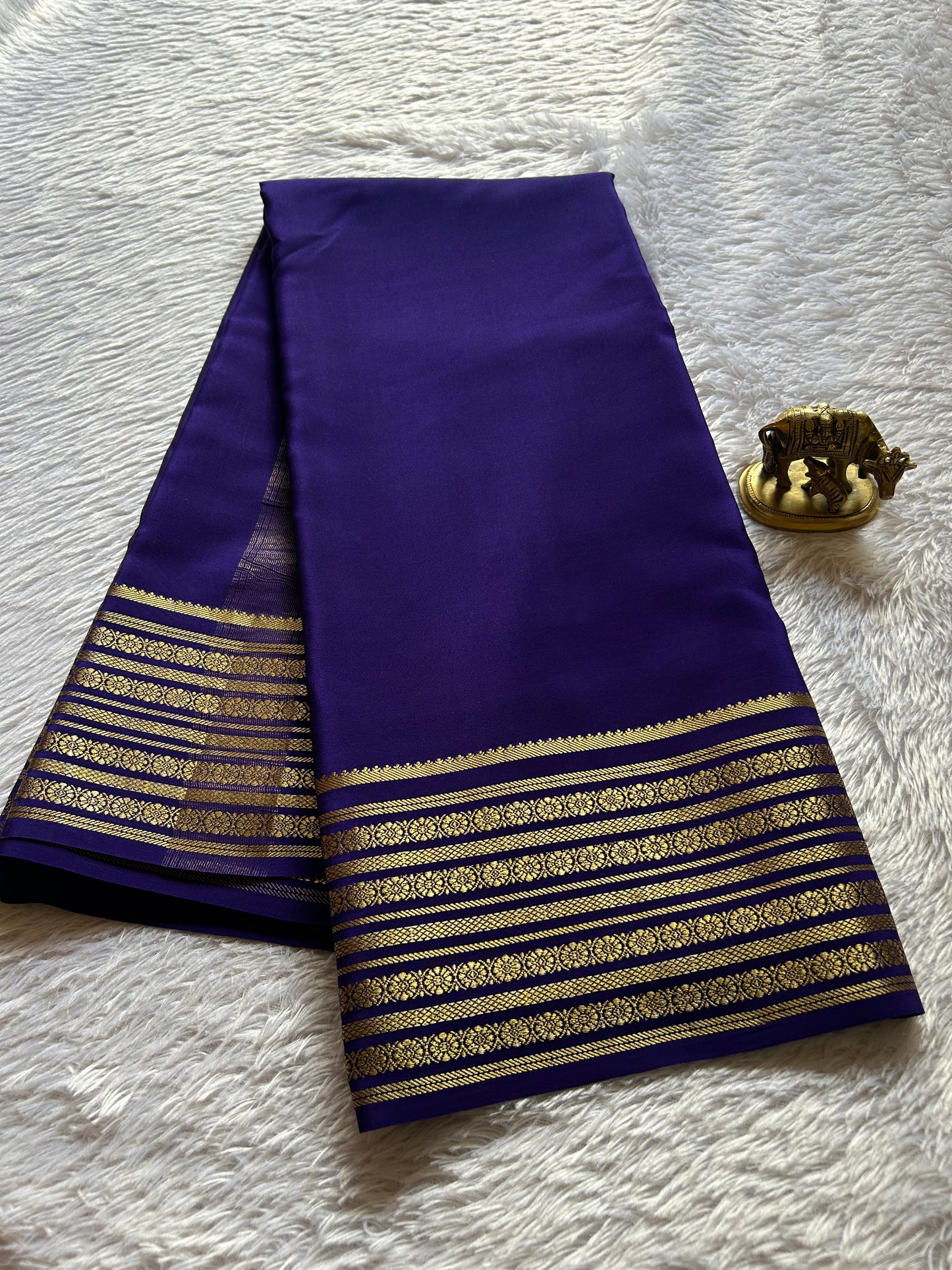 Parimala : Solid Navy blue