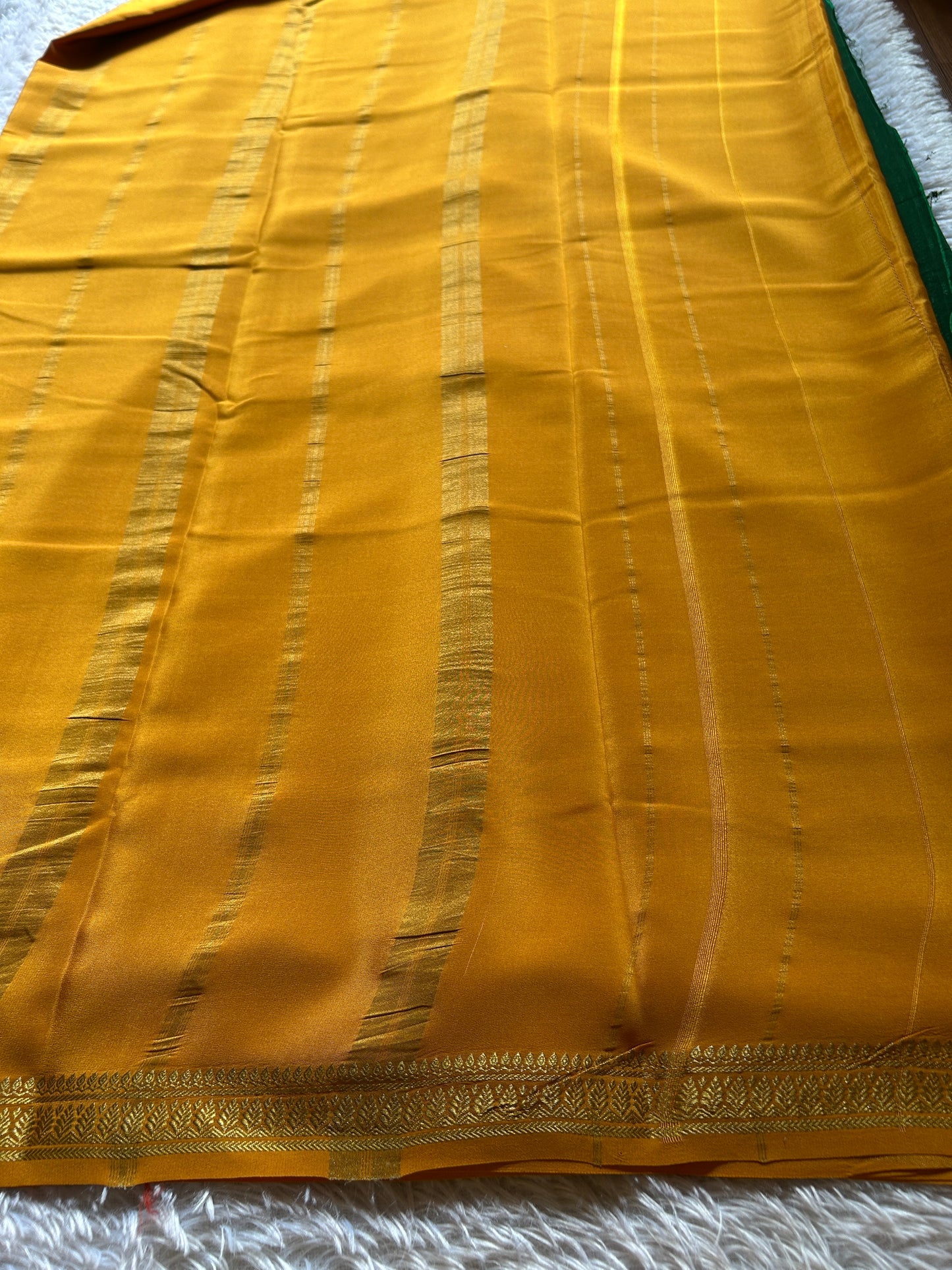 Jyothi (2D) : Bottle green-golden yellow