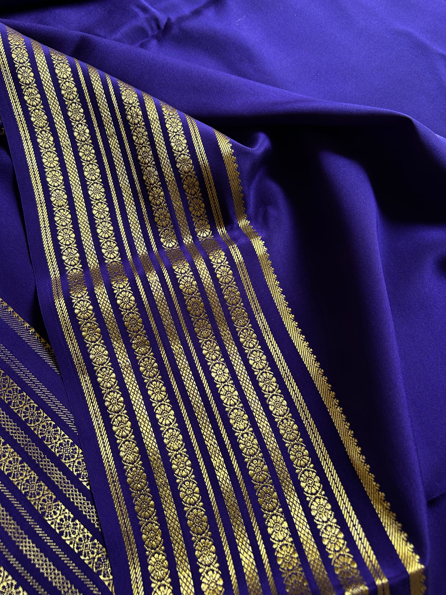 Parimala : Solid Navy blue