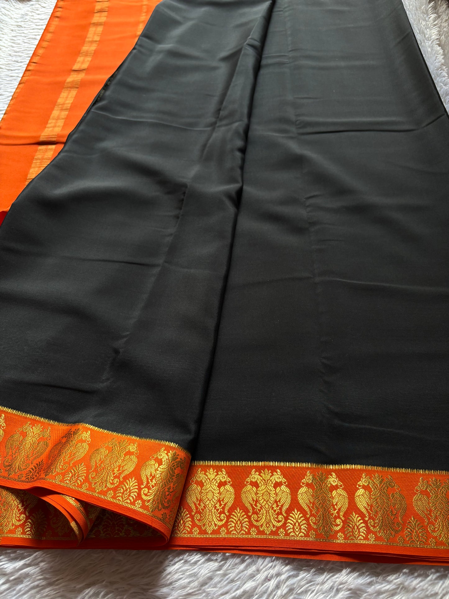 Veera (2D) : Black-orange