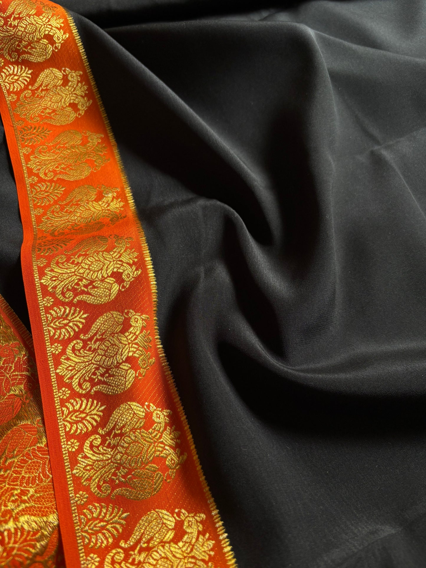 Veera (2D) : Black-orange