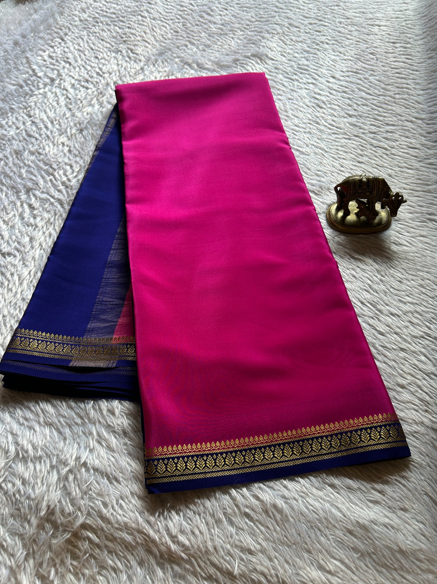 Jyothi (2D) : Rani pink-navy blue