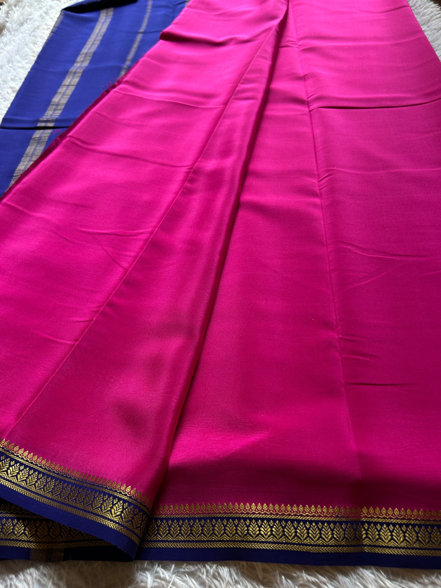 Jyothi (2D) : Rani pink-navy blue
