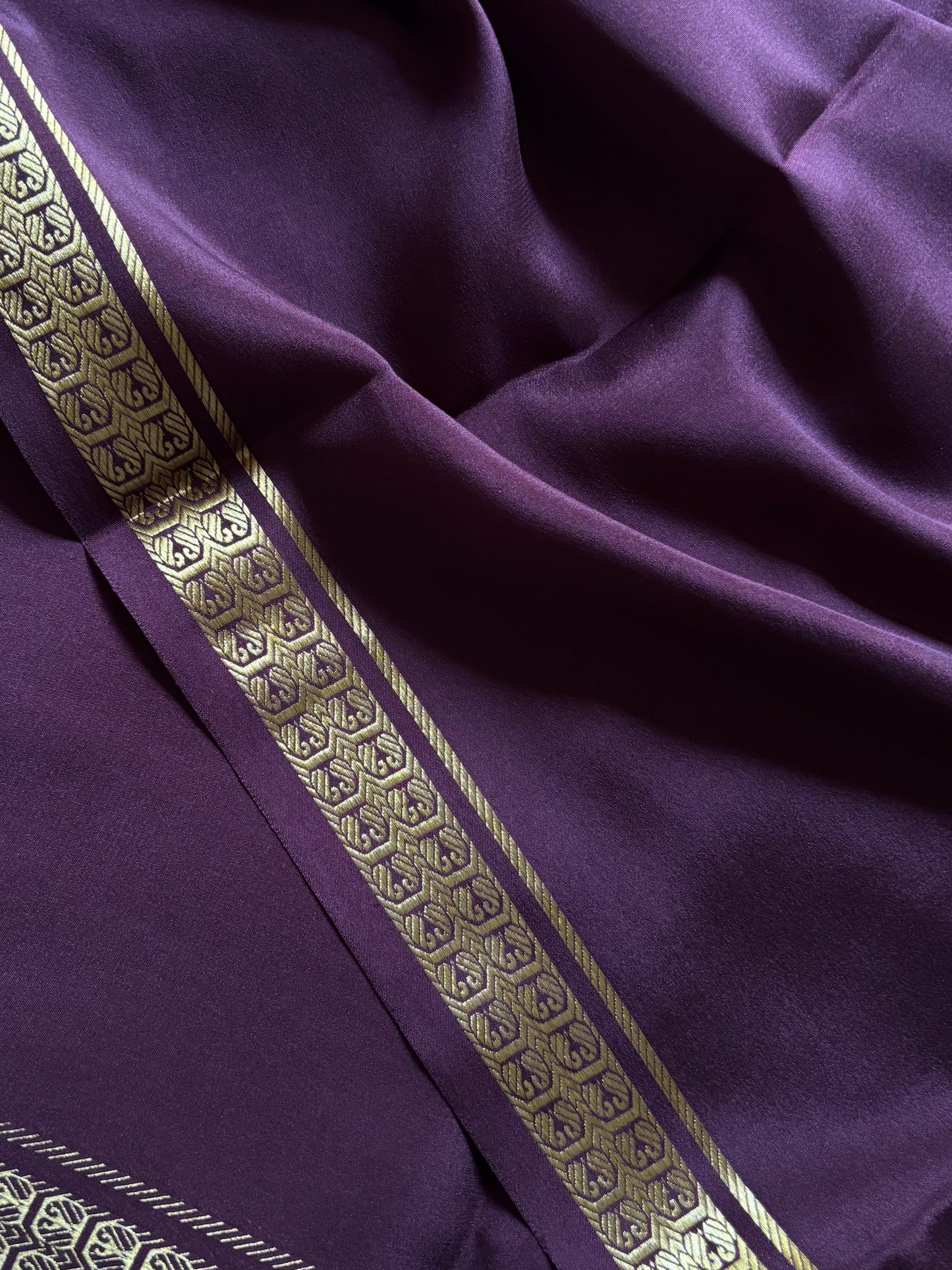 Nanditha : Solid Chocolate brown