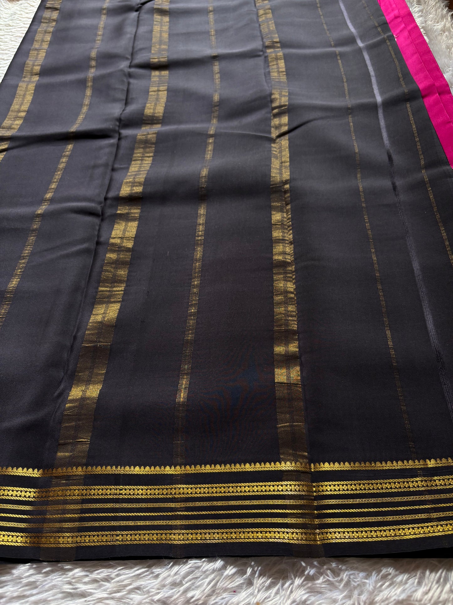 Shivani (2D) : Rani pink-black