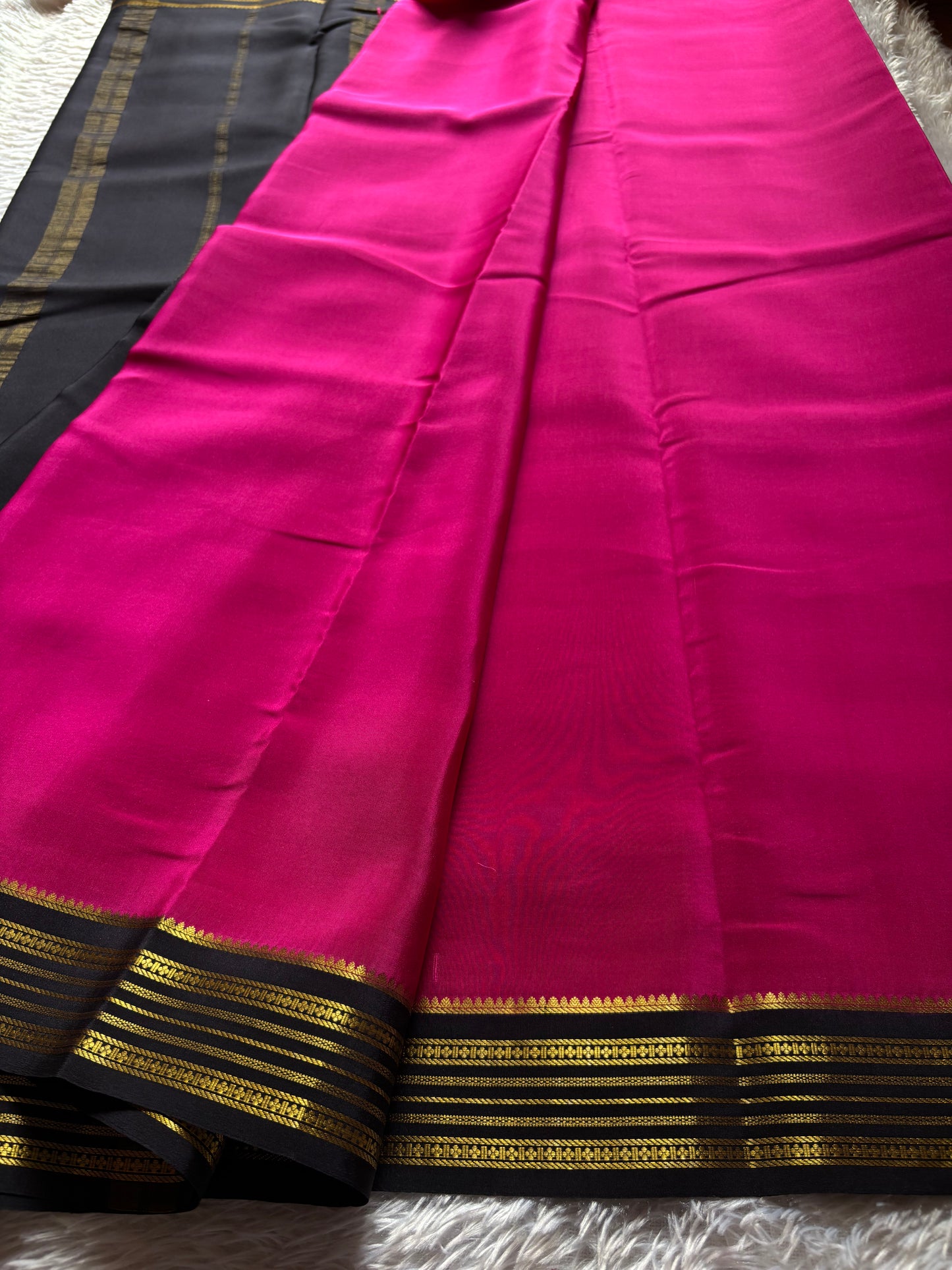 Shivani (2D) : Rani pink-black