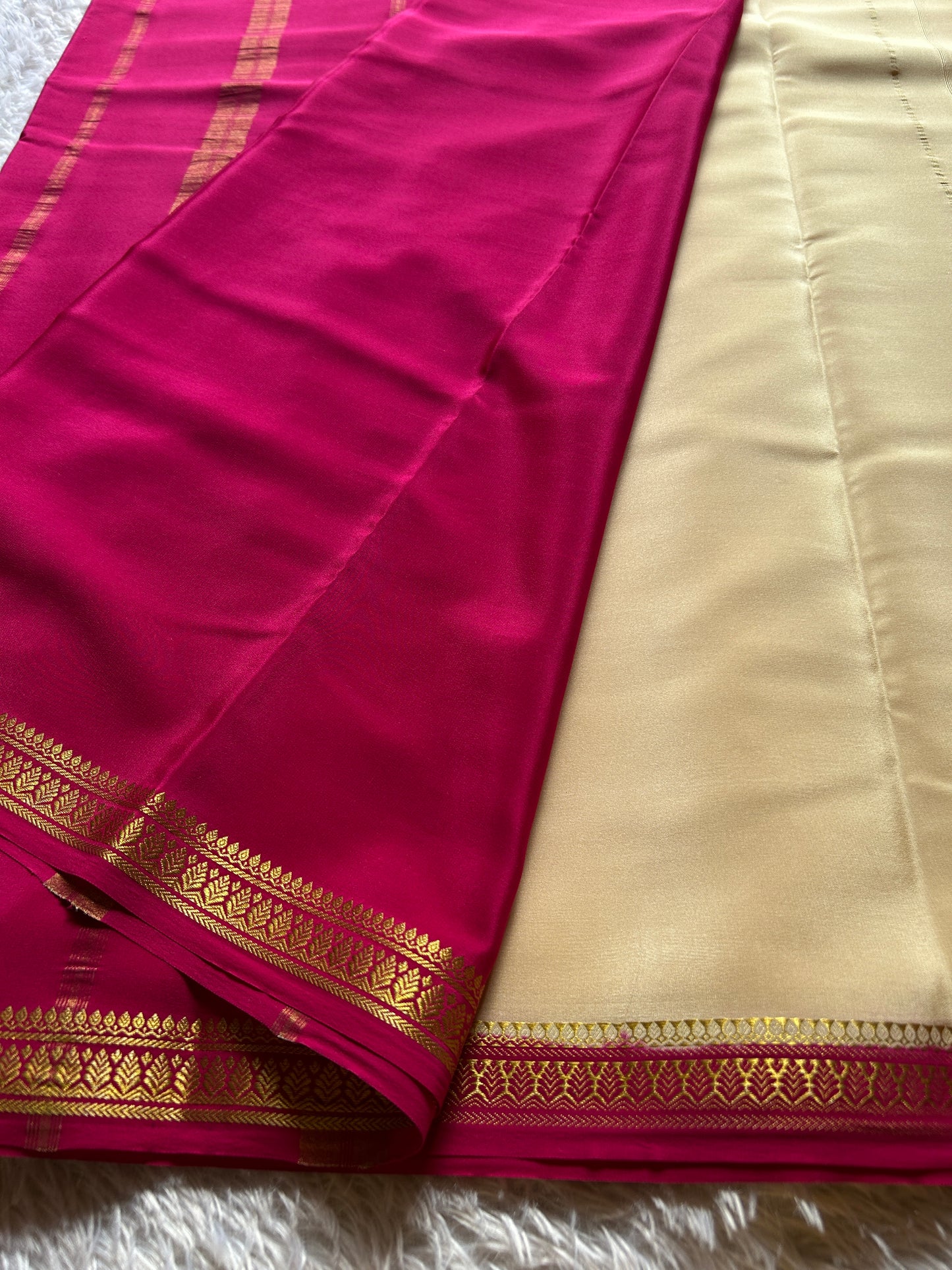Jyothi (2D) : Off white-rani pink