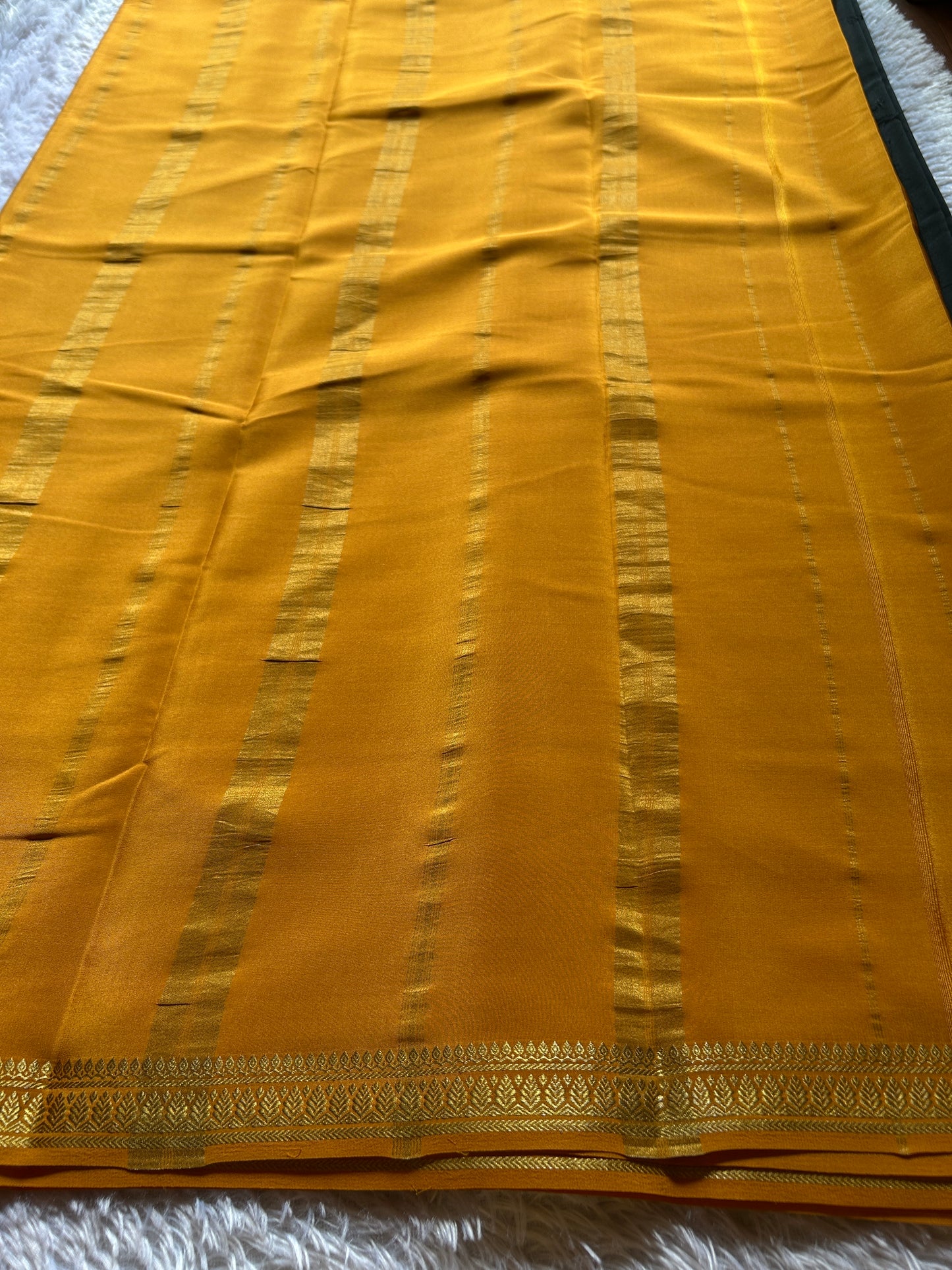 Jyothi (2D) : Black-golden yellow