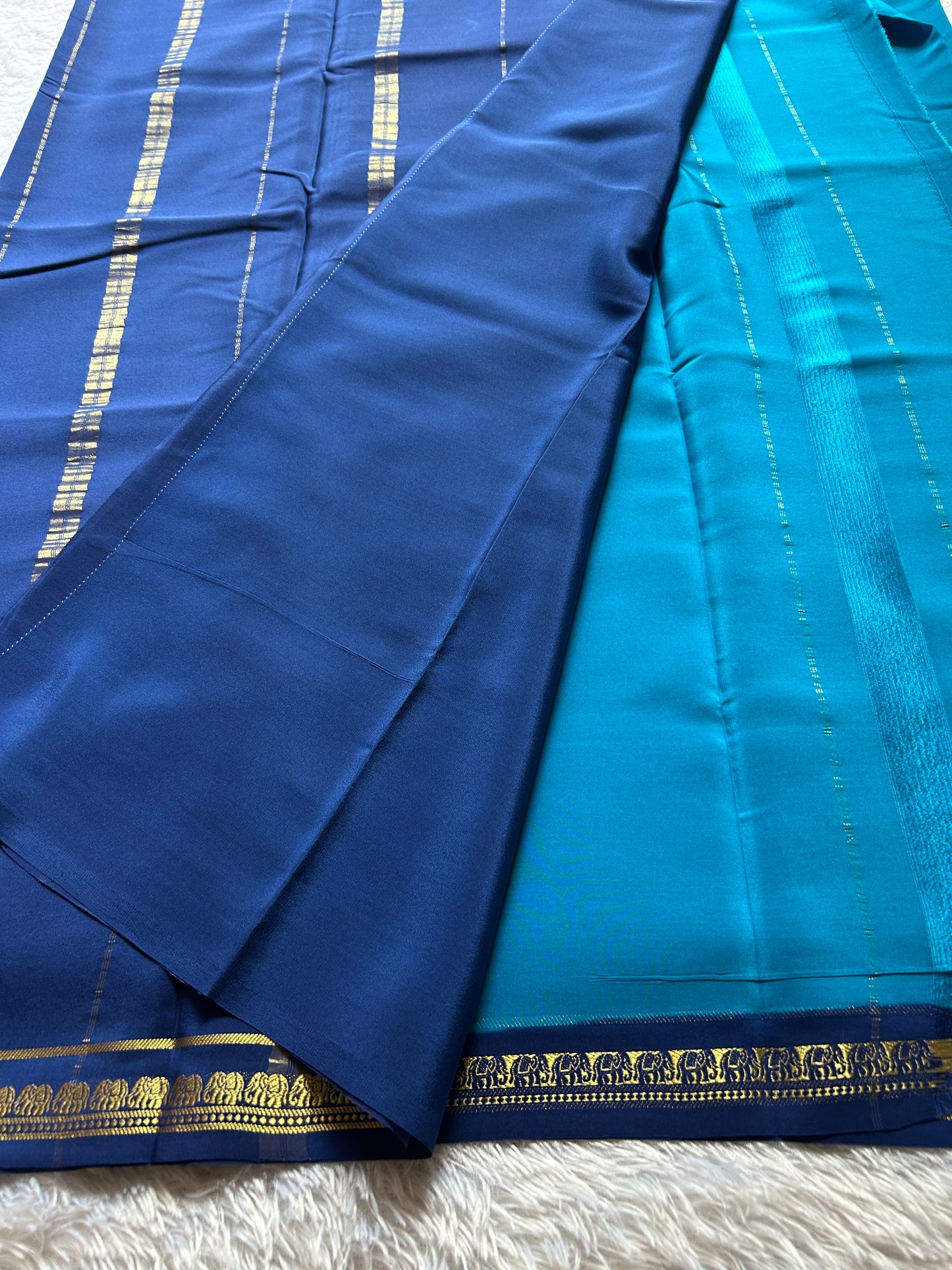 Gowri (2D) : Ananda blue-navy blue