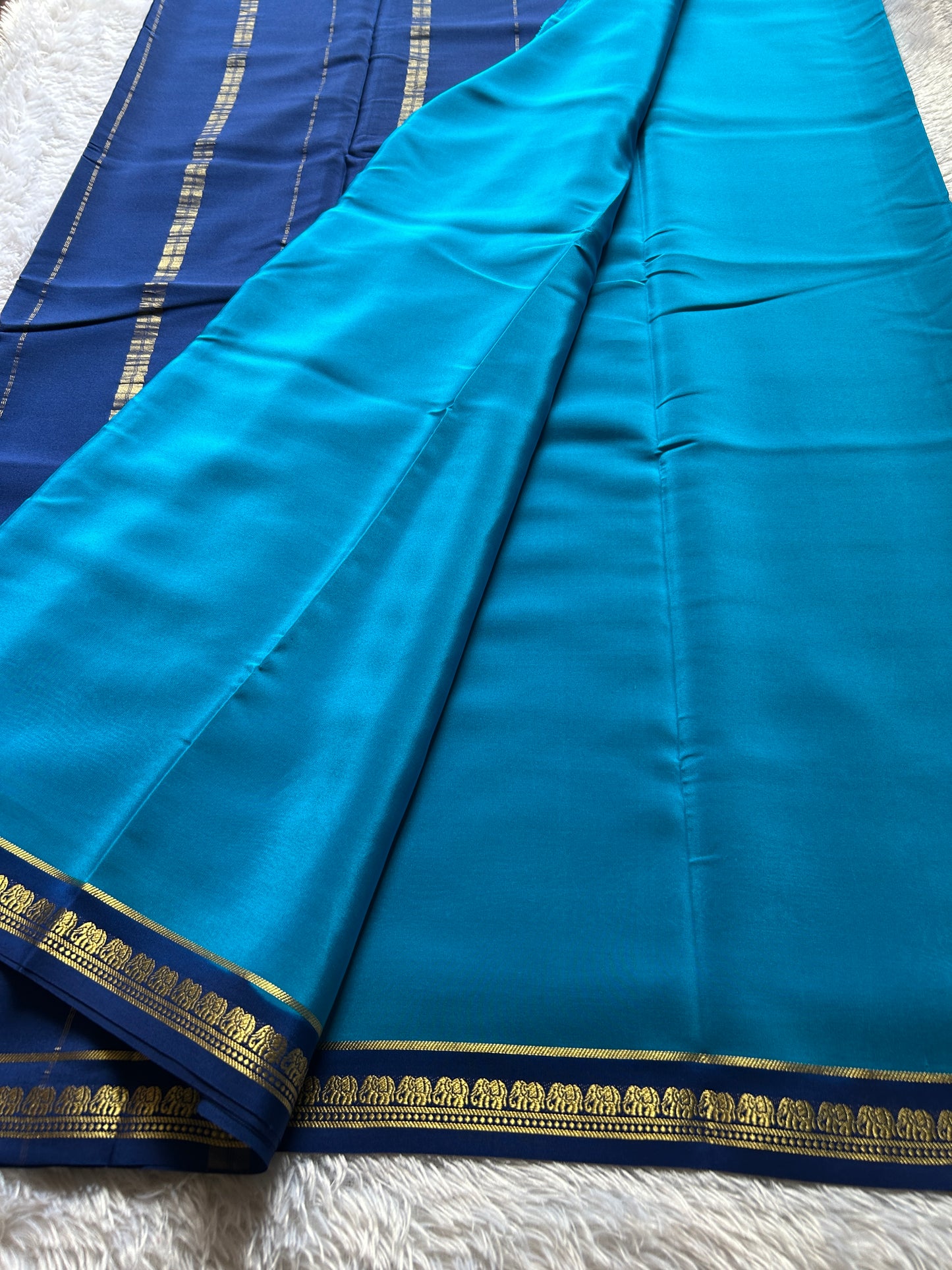 Gowri (2D) : Ananda blue-navy blue